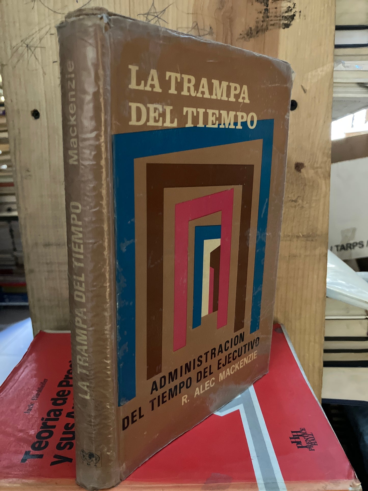 LA TRAMPA DEL TIEMPO POR R ALEC MACKENZIE USADO ADMINISTRACIÓN LITERARIO 207