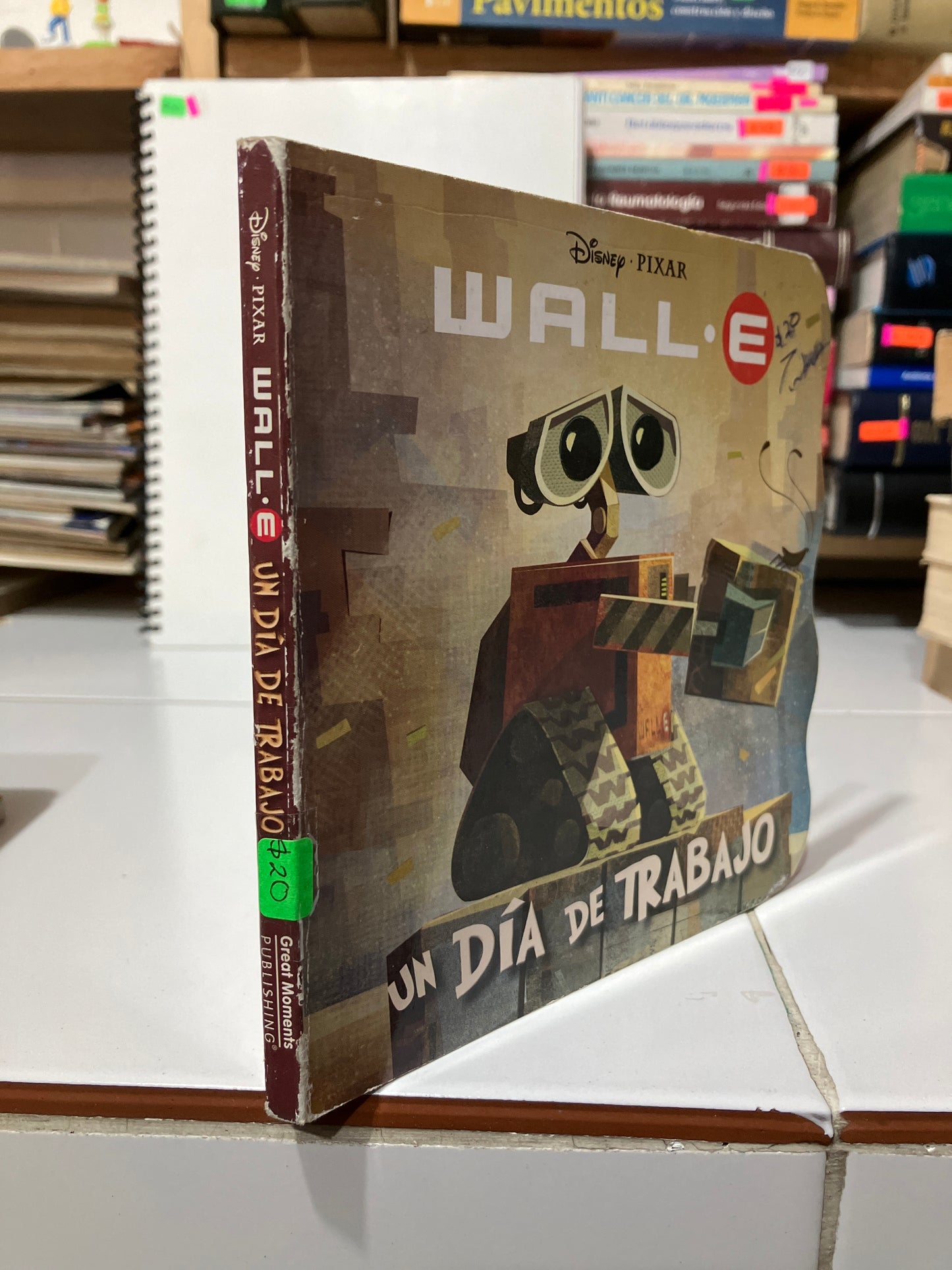 WALL·E UN DIA DE TRABAJO USADO INFANTIL JUAREZ