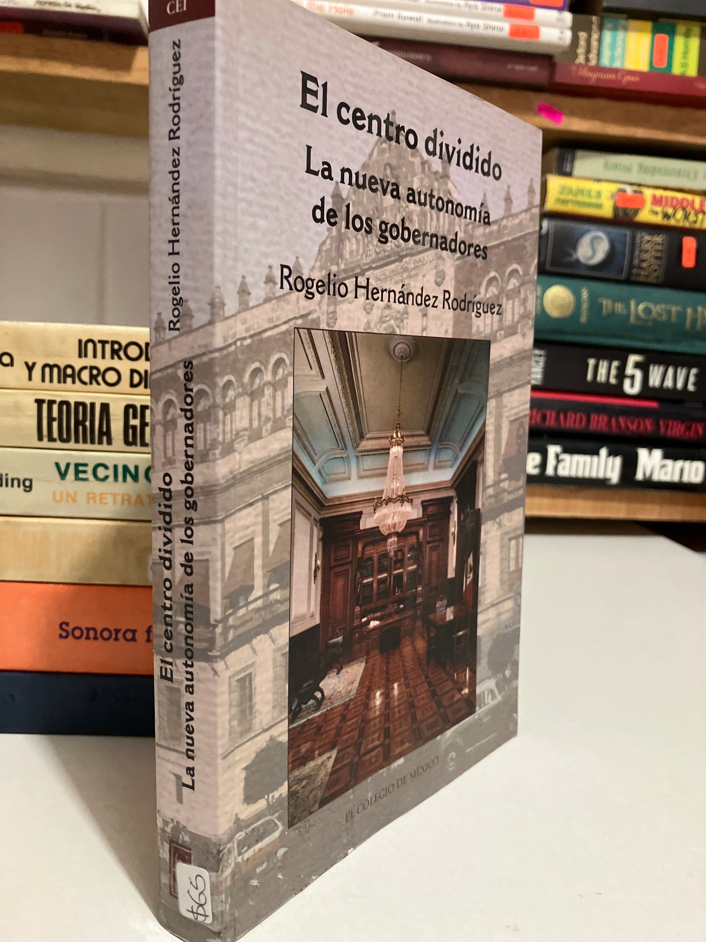 EL CENTRO DIVIDIDO POR ROGELIO HERNÁNDEZ USADO HISTORIA JUAREZ