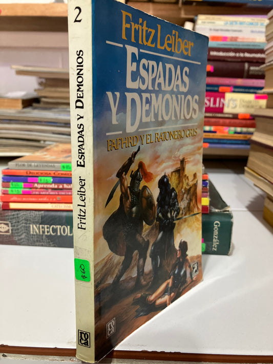 ESPADAS Y DEMONIOS POR FRITZ LEIBER USADO NOVELAS JUAREZ