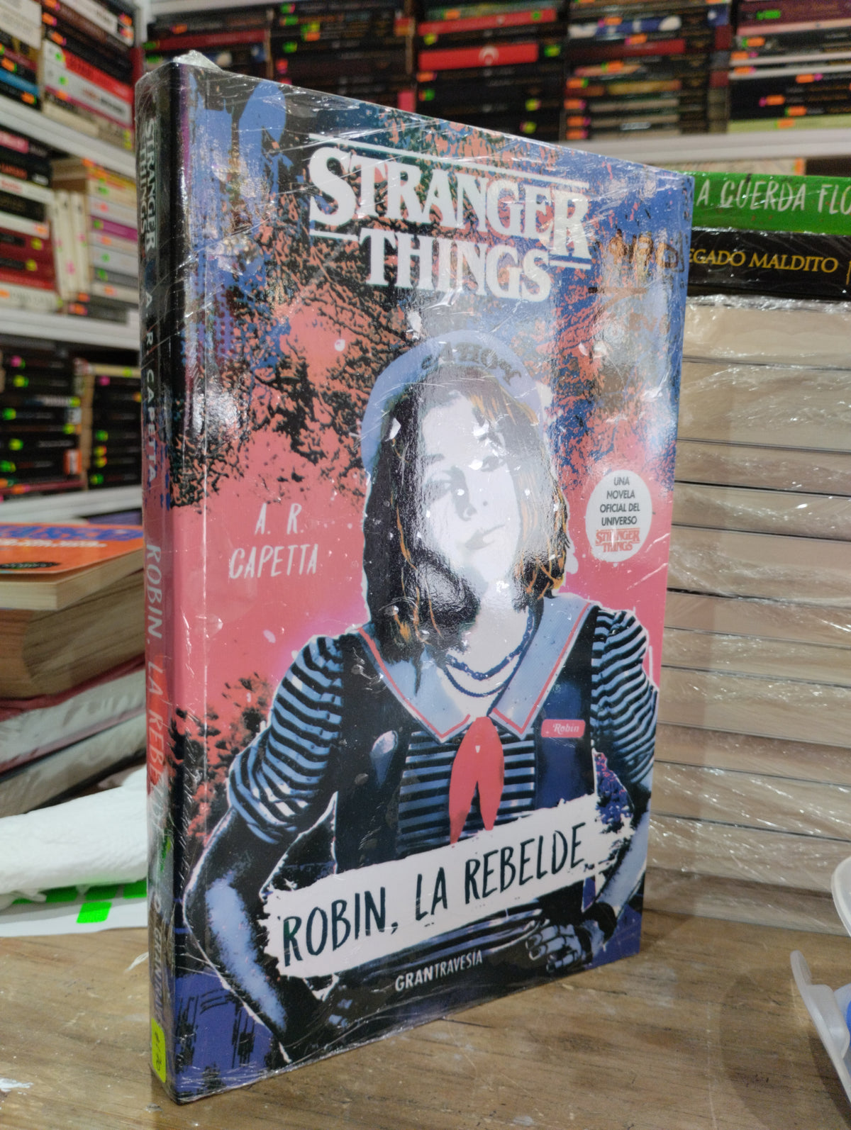 STRANGER THINGS ROBIN LA REBELDE POR  A R CAPETTA NUEVO JUAREZ 515
