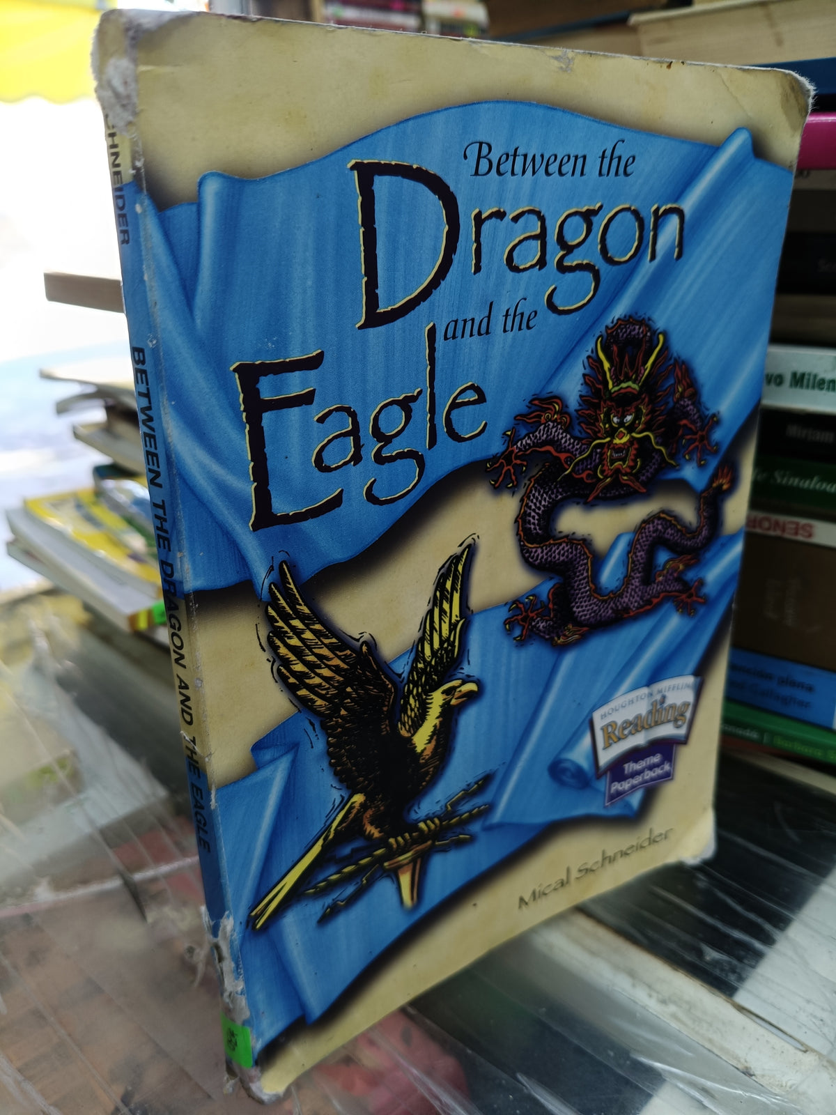 BETWEEN THE DRAGON AND THE EAGLE USADO IDIOMAS JUAREZ 507
