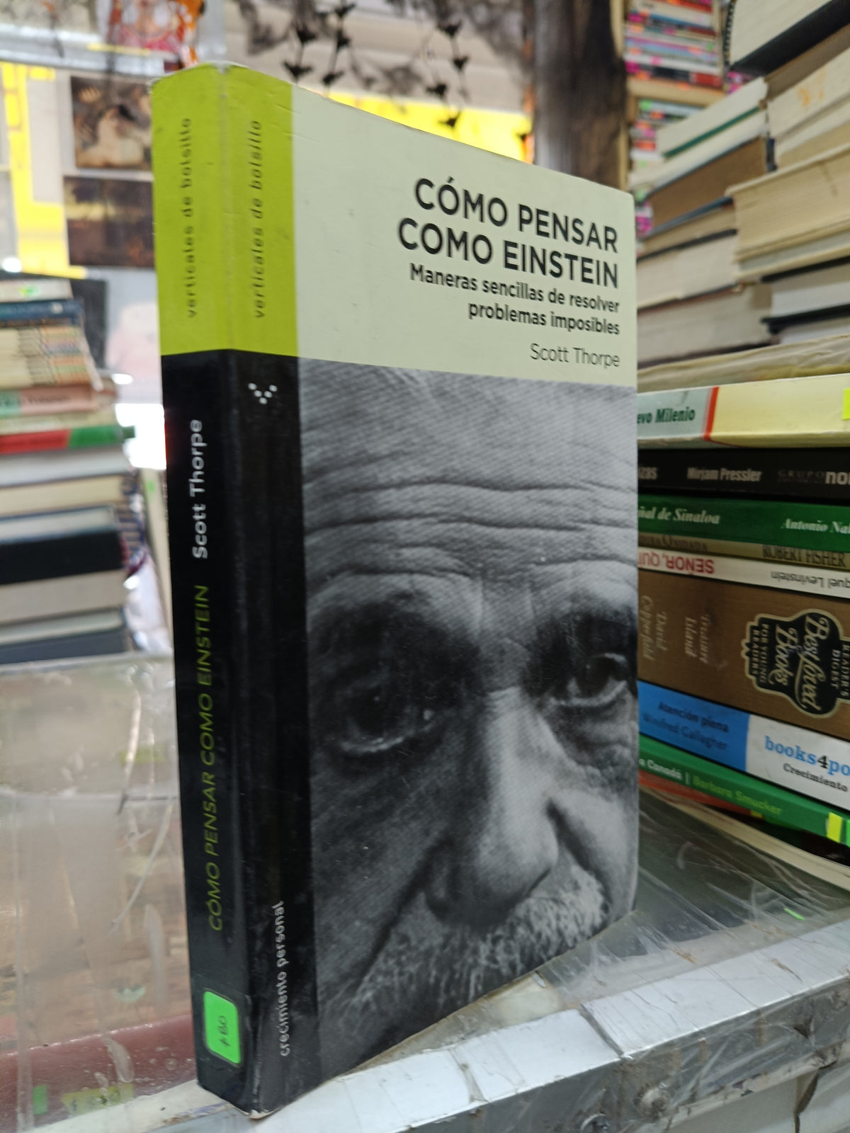COMO PENSAR COMO EINSTEIN  POR SCOTT THORPE USADO S. PERSONAL JUAREZ 507