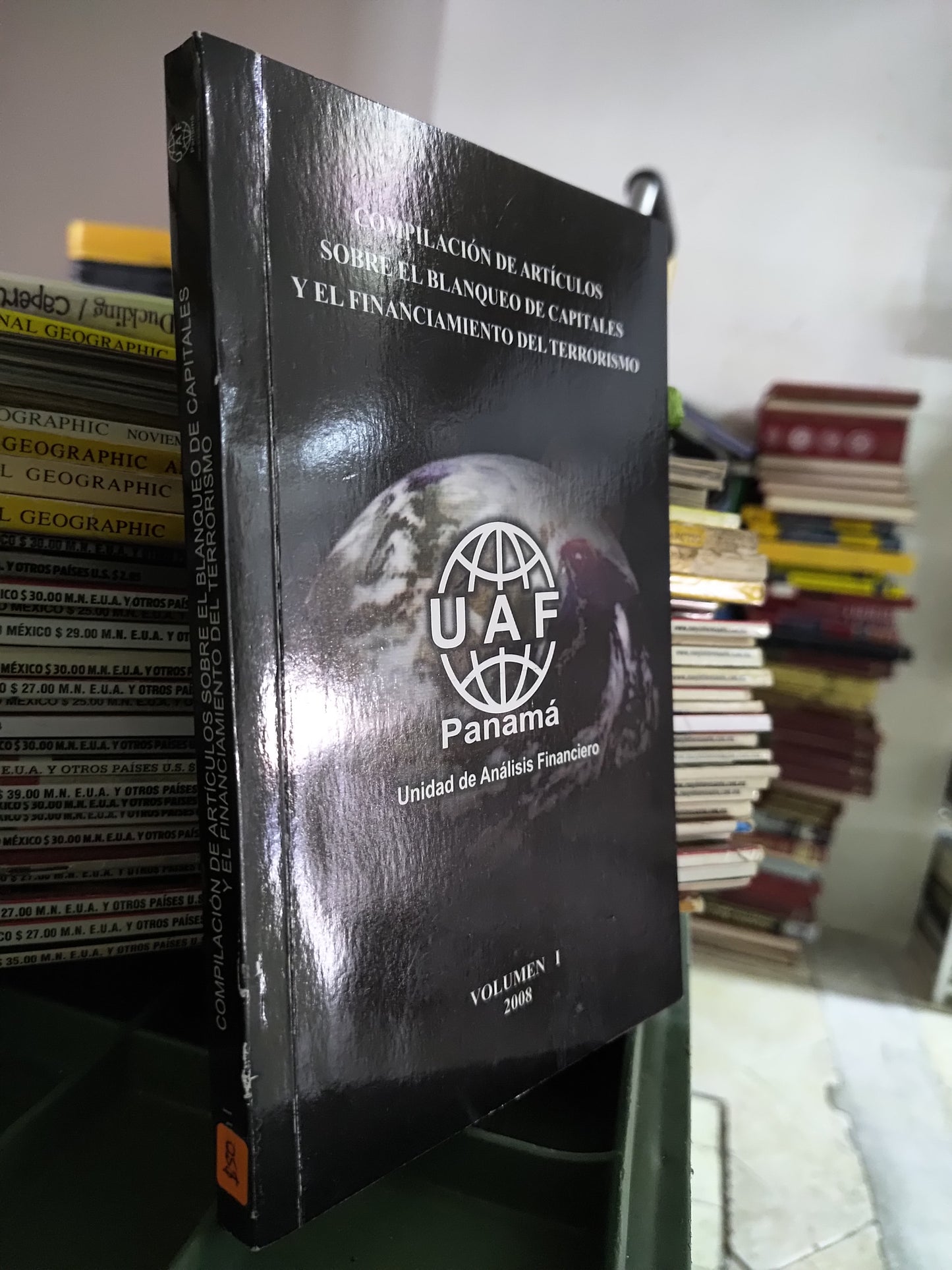 COMPILACION DE ARTICULOS SOBRE EL BLANQUEO DE CAPITALES Y EL FINANCIAMIENTO DEL TERRORISMO POR VARIOS AUTORES USADO ADMINISTRACION JUAREZ 515