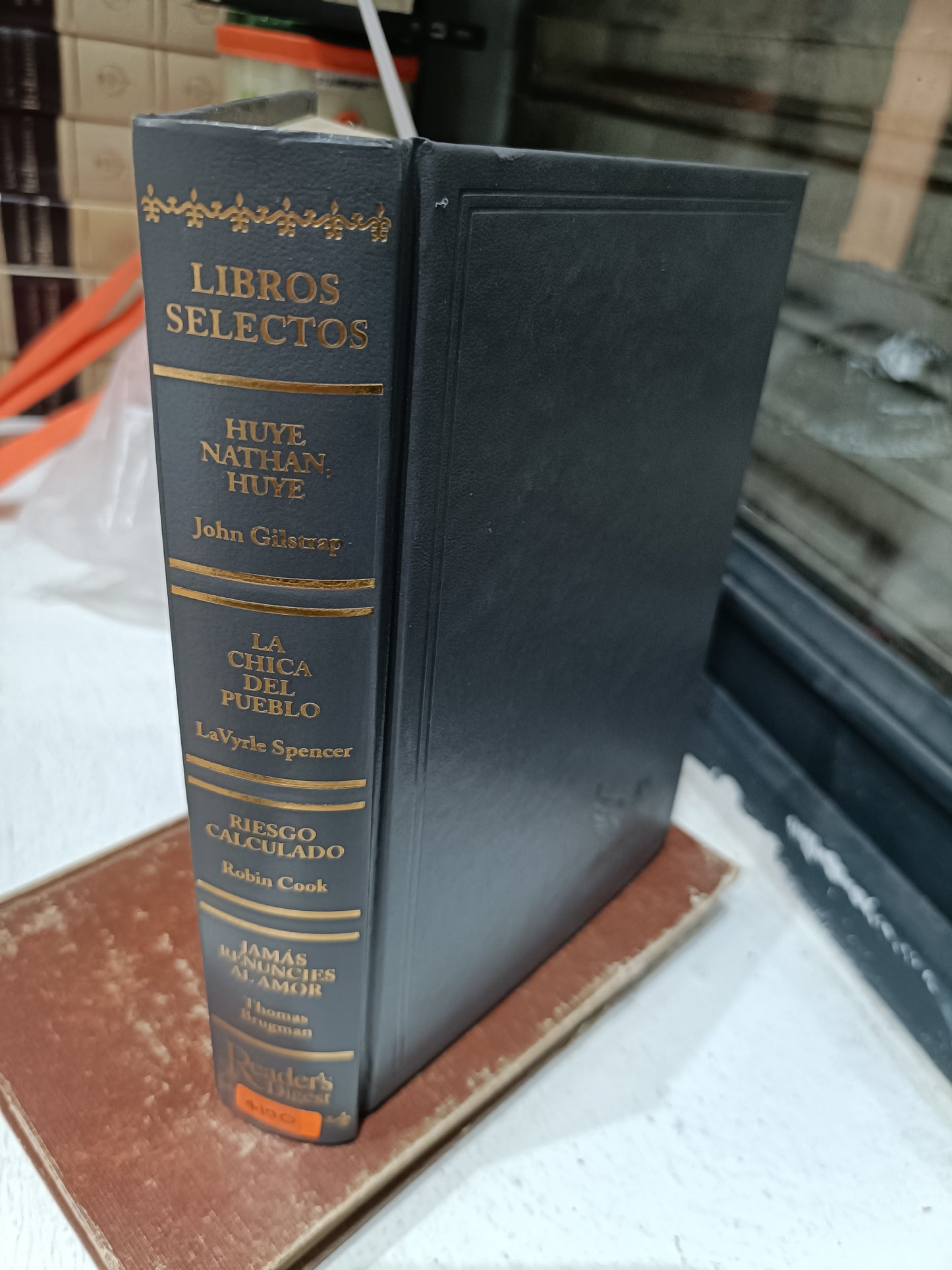 LIBROS SELECTOS HUTE NATHAB HUYE LA CHICA DEL PUEBLO RIESGO CALCULADO JAMAS RENUNCIES AL AMOR USADOS NOVELAS JUAREZ 515