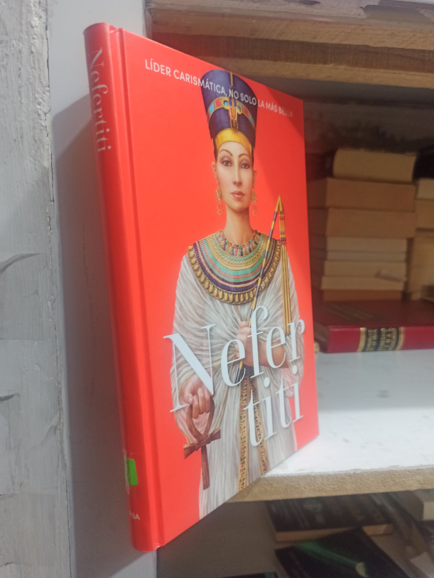 NEFER TITI POR EDITORIAL RBA USADO HISTORIA JUÁREZ