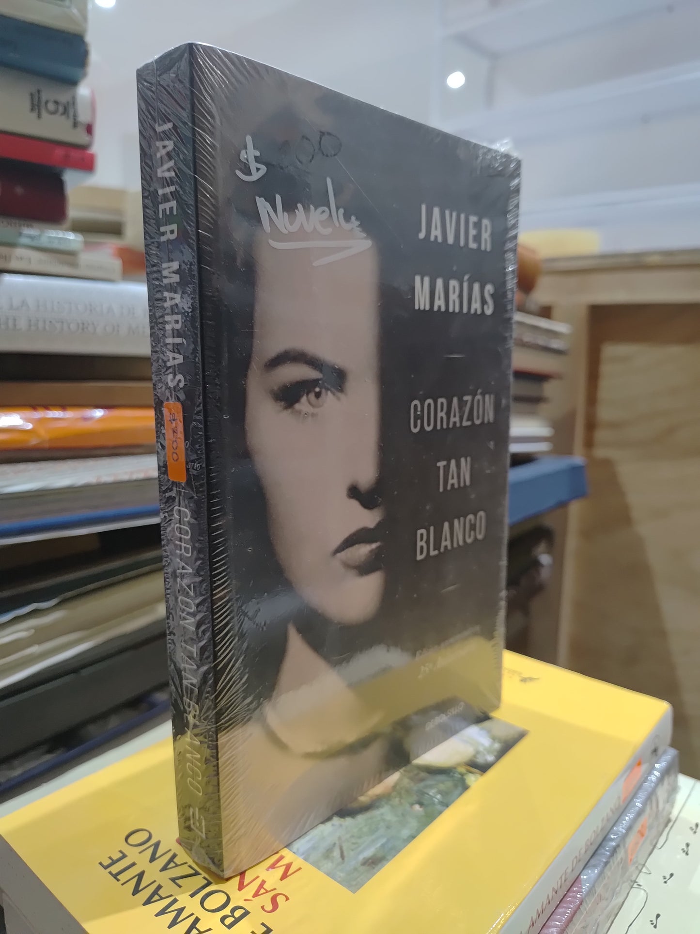 CORAZON TAN BLANCO POR JAVIER MARIAS USADO NOVELAS JUAREZ 515