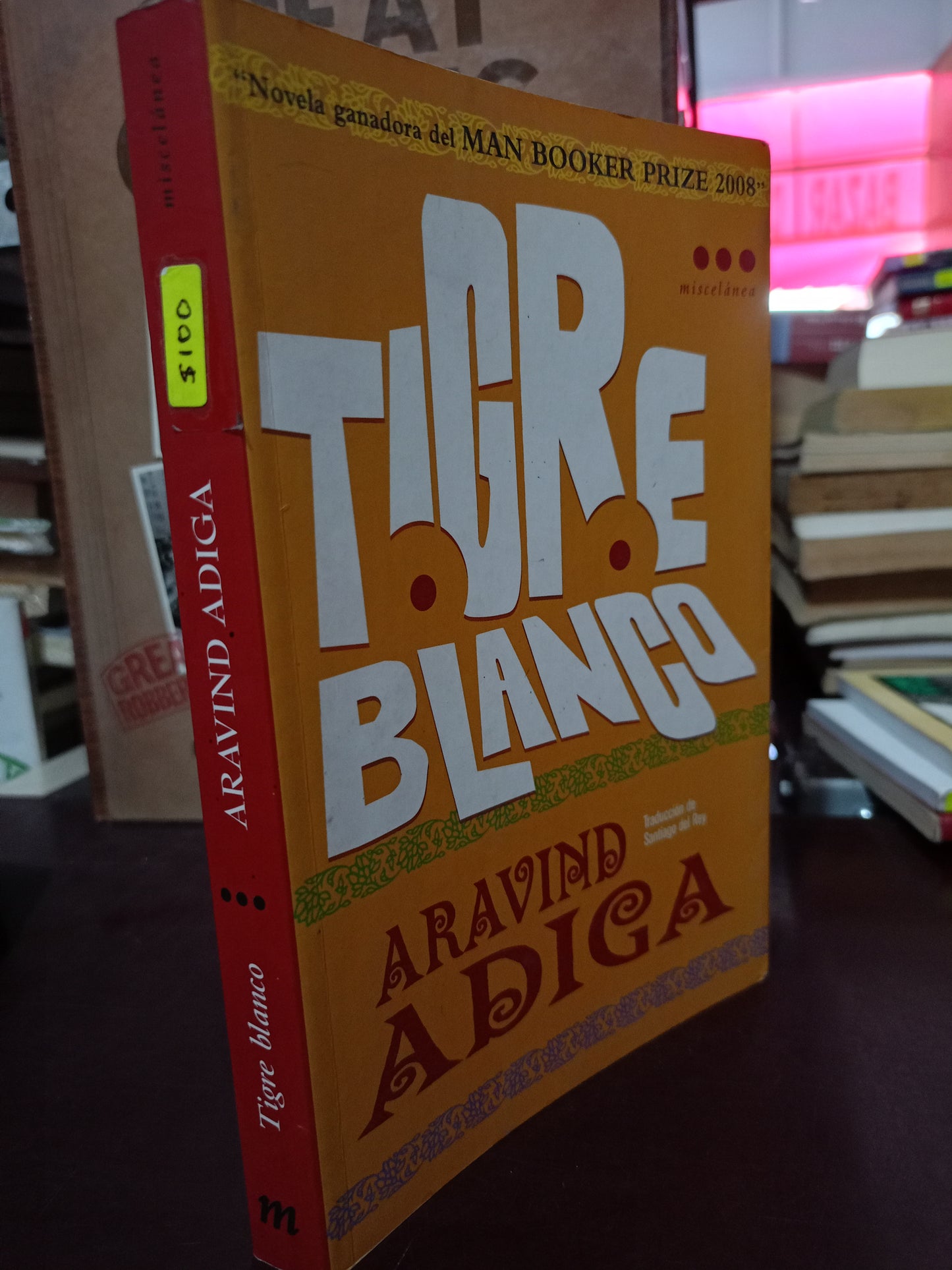 TIGRE BLANCO POR ARAVIND ADIGA USADO NOVELA LITERARIO 305