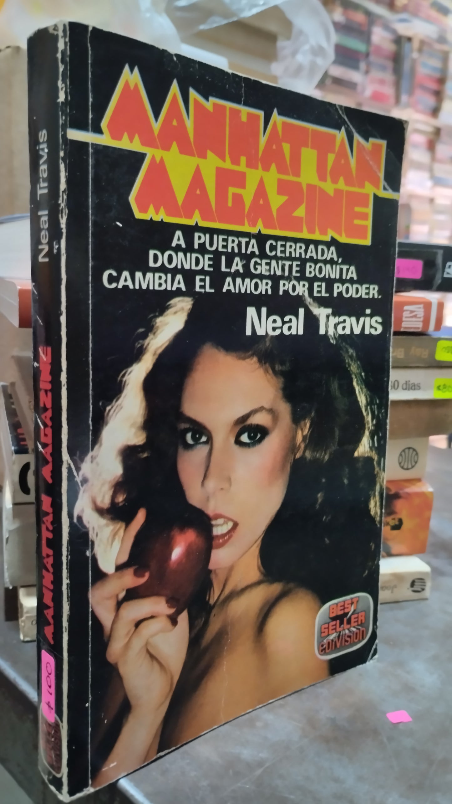 MANHATTAN MAGAZINE POR NEAL TRAVIS LIBRO USADO NOVELAS ALDAMA
