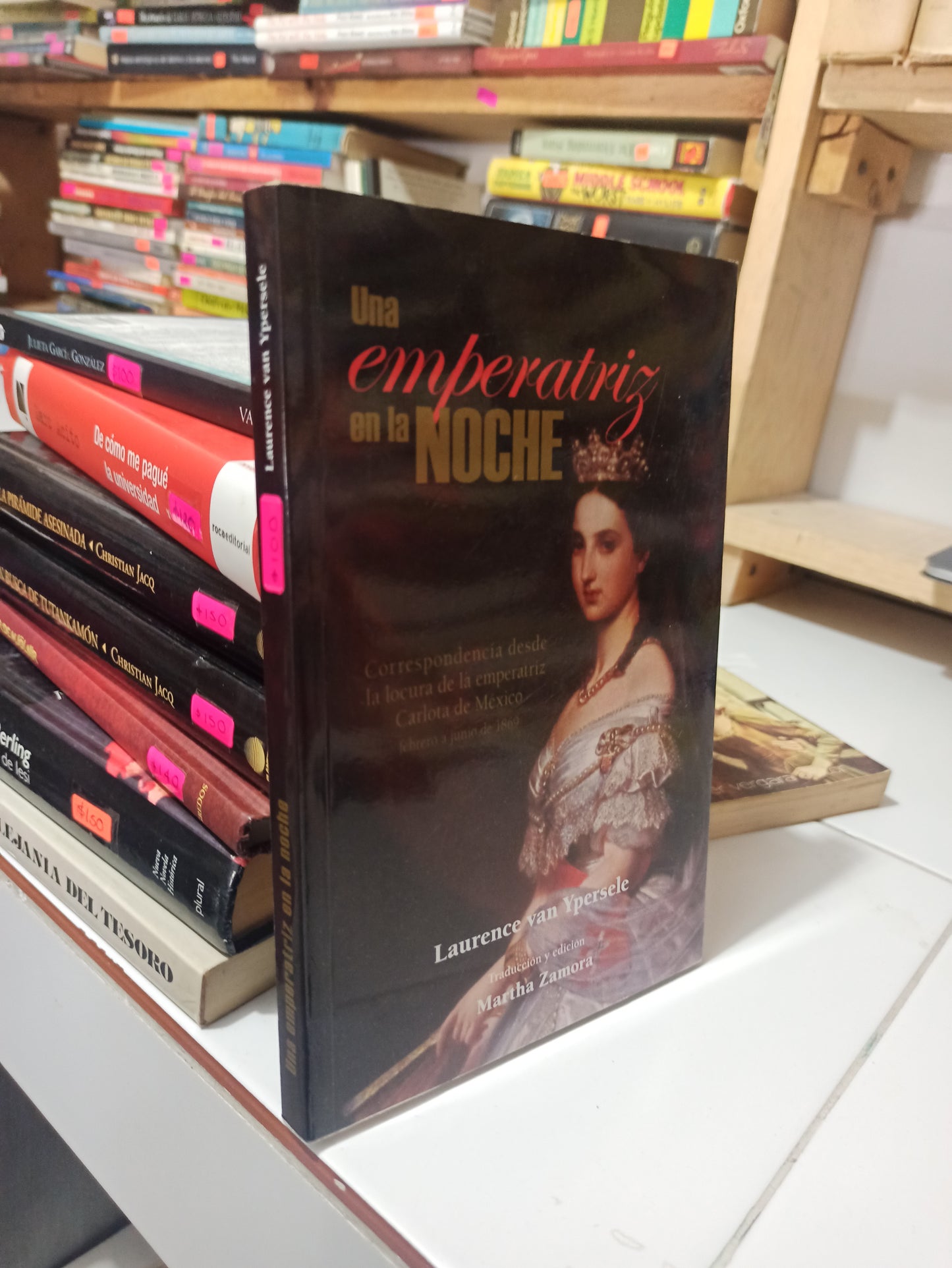 UNA EMPERATRIZ EN LA NOCHE POR LAURENCE VAN YPERSELE USADO NOVELAS JUÁREZ