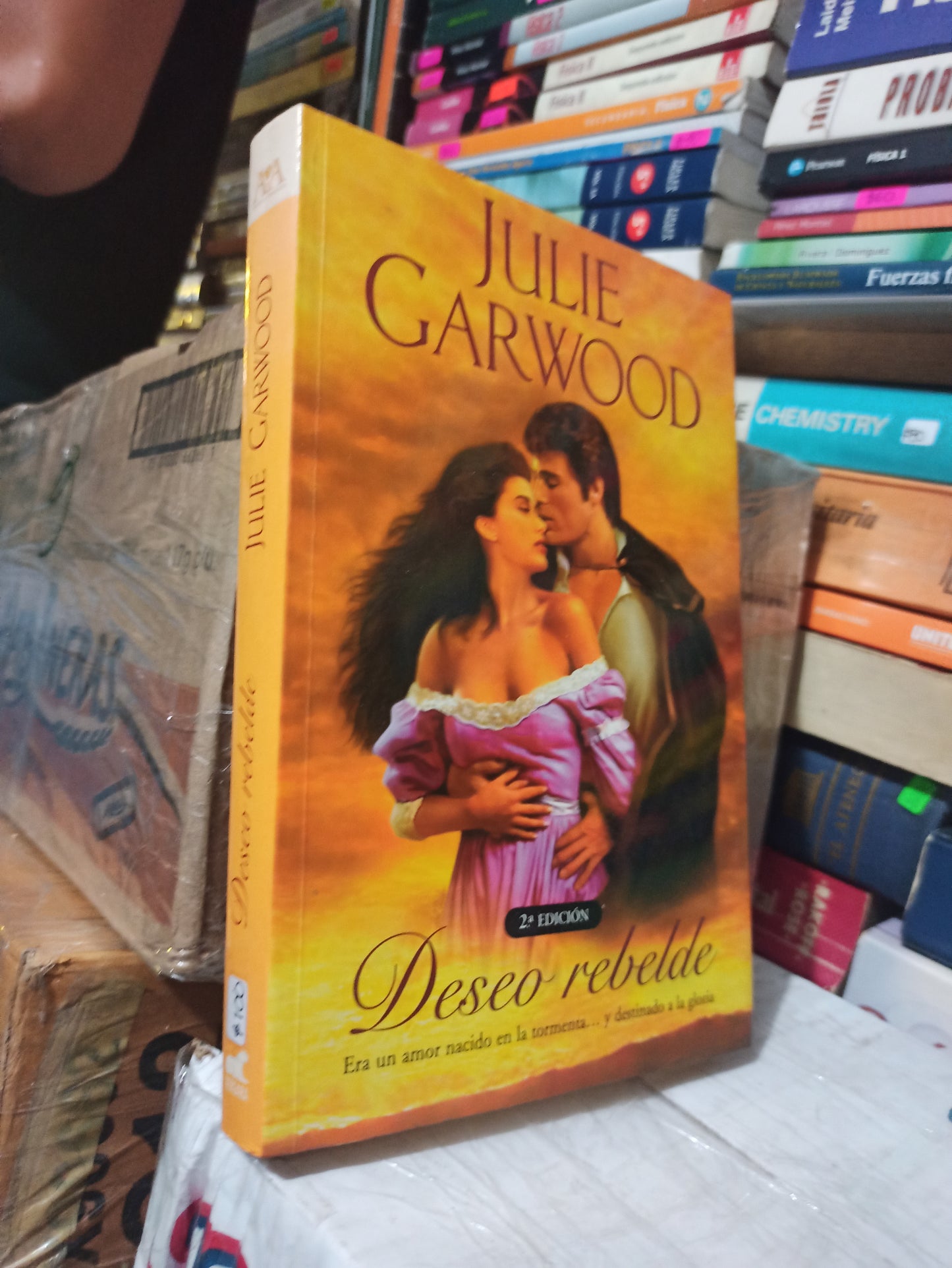 DESEO REBELDE POR JULIE GARWOOD USADO NOVELAS JUÁREZ