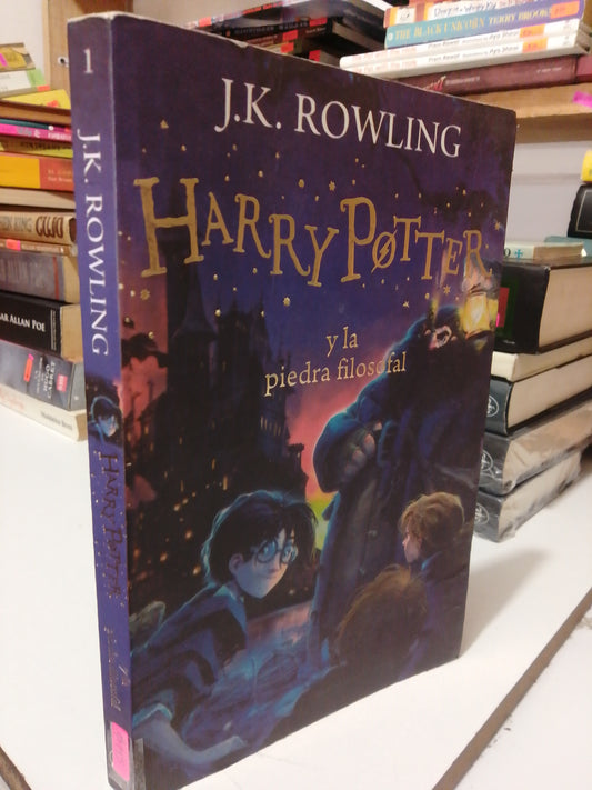 HARRY POTTER Y LA PIEDRA FILOSOFAL POR J.K. ROWLING USADO NOVELA JUAREZ