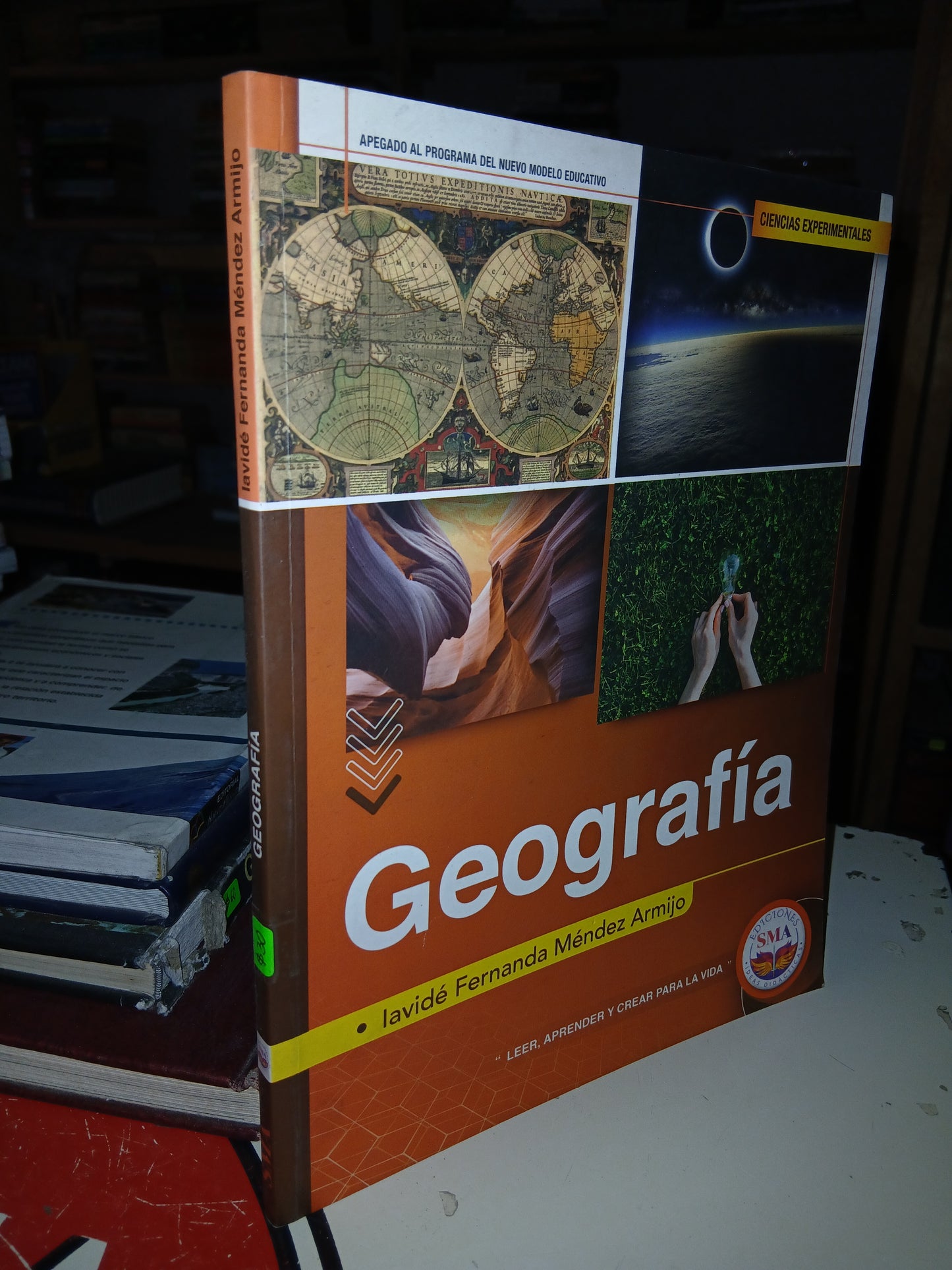 GEOGRAFÍA POR LAVIDÉ FERNANDA MÉNDEZ ARMIJO USADO GEOGRAFÍA LITERARIO 207