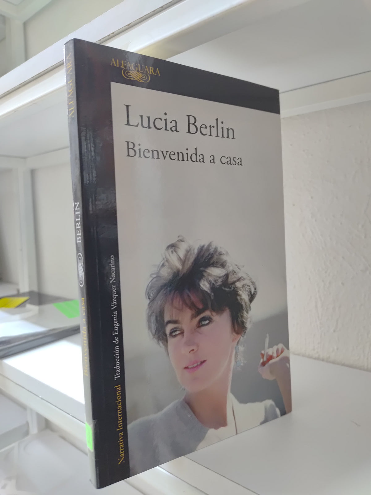 BIENVENIDA A CASA POR LUCIA BERLIN USADO NOVELAS JUAREZ 515