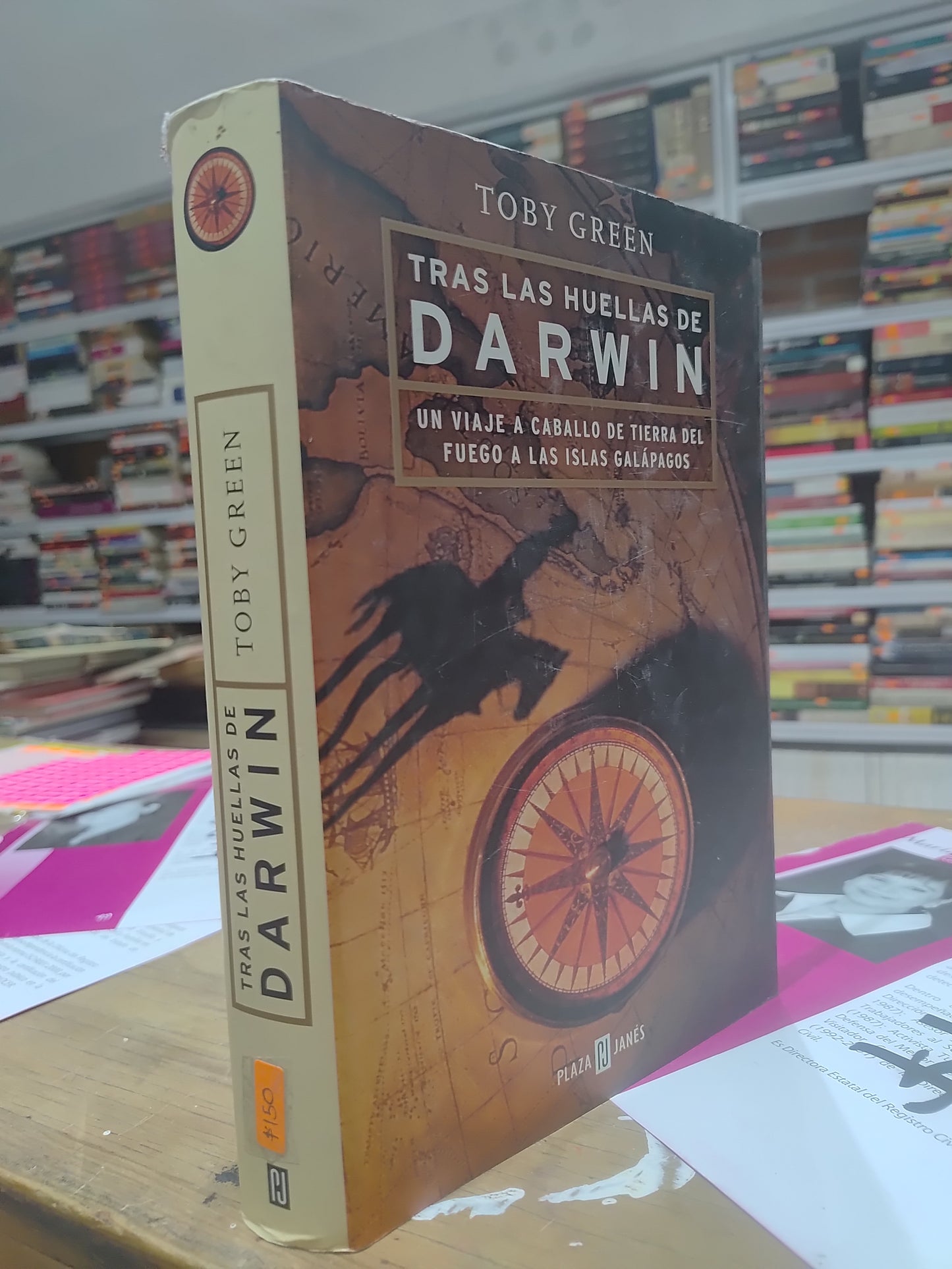 TRAS LAS HUELLAS DE DARWIN POR TOBY GREEN USADO NOVELAS JUAREZ 515