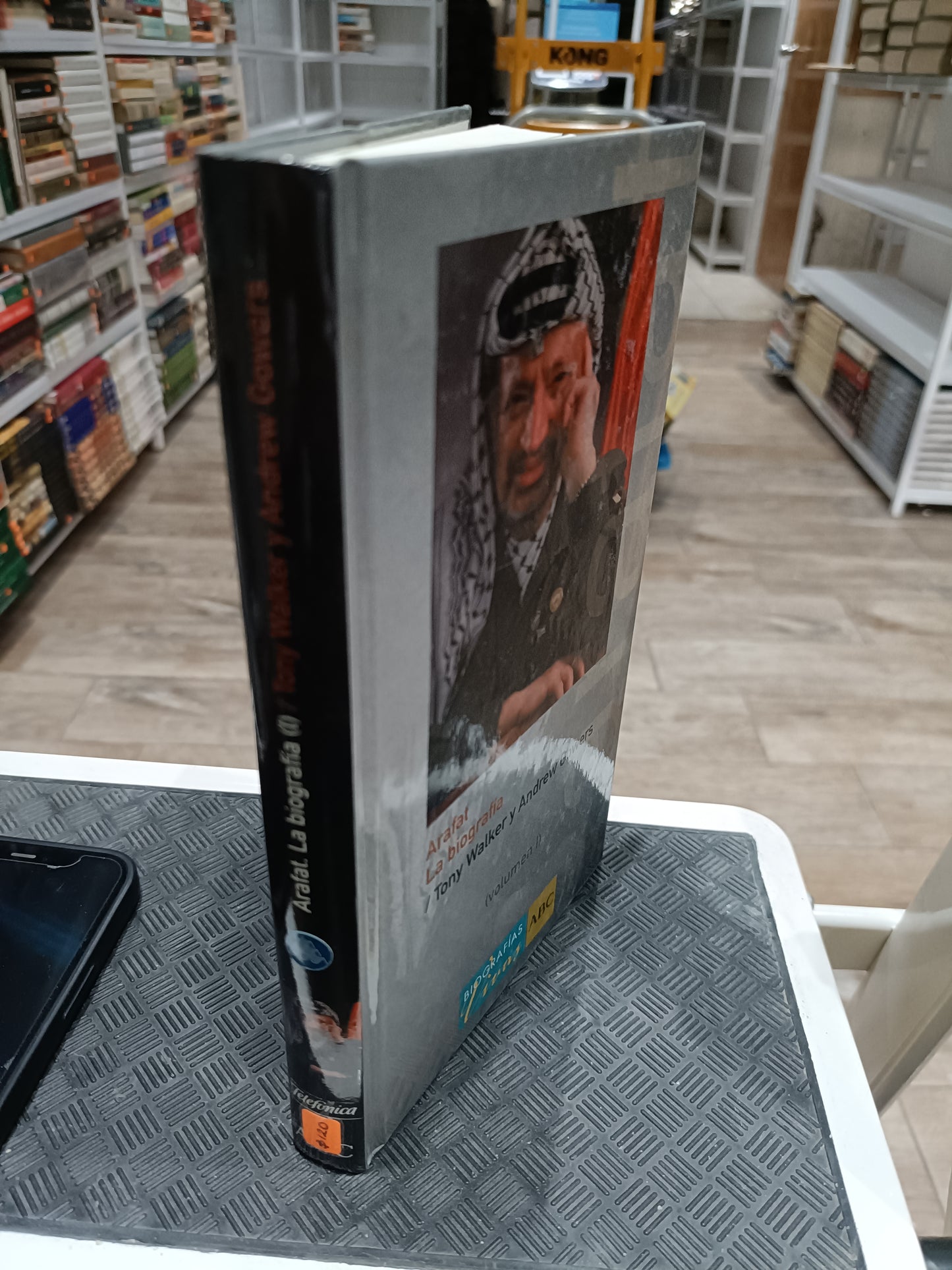 ARAFAT LA BIOGRAFIA POR TONY WALKER Y ANDREW GOWERS 1 USADO HISTORIA JUAREZ 515