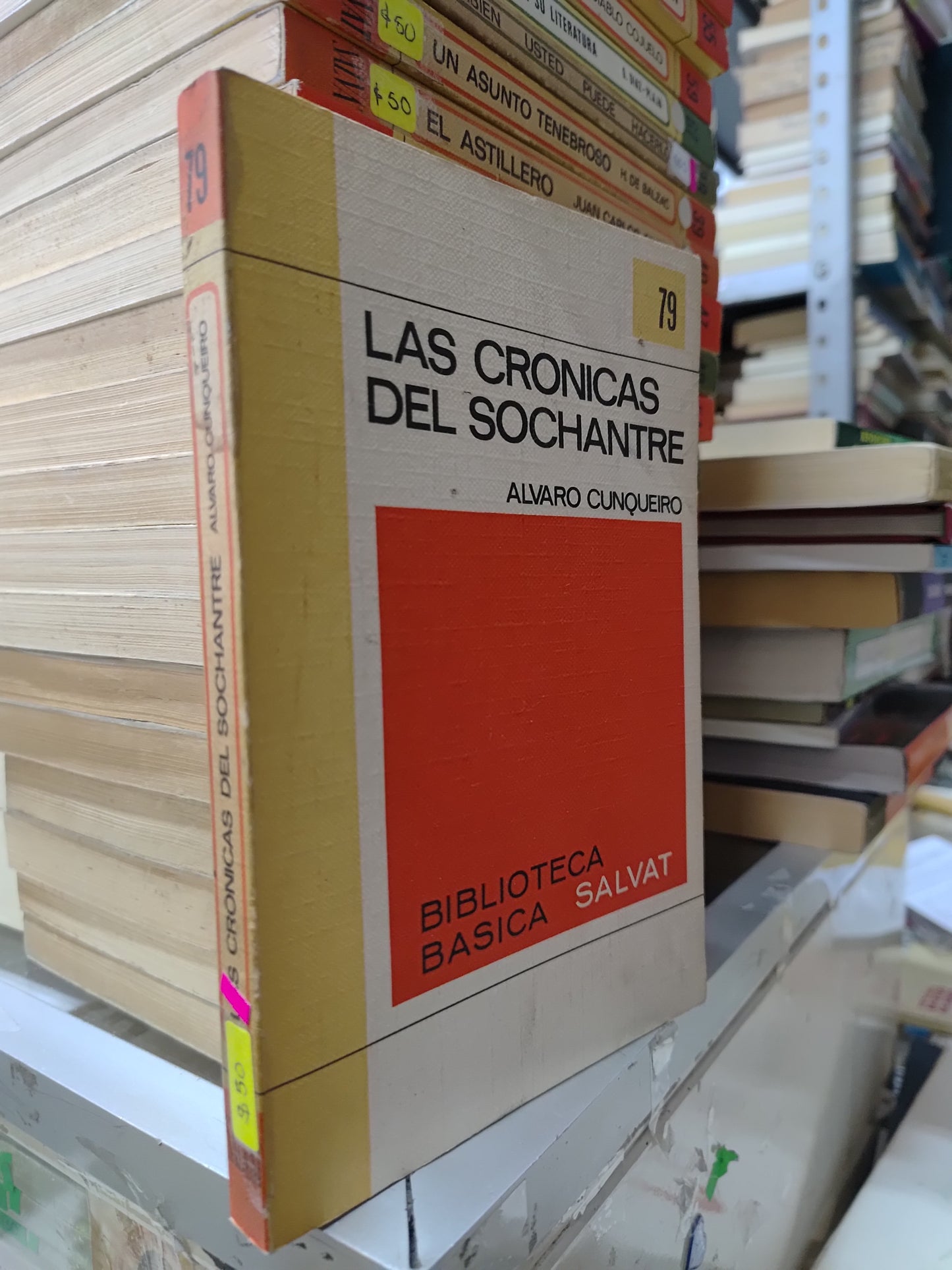 LAS CRONICAS DEL SOCHANTRE POR ALVARO CUNQUEIRO USADO NOVELAS JUAREZ 507