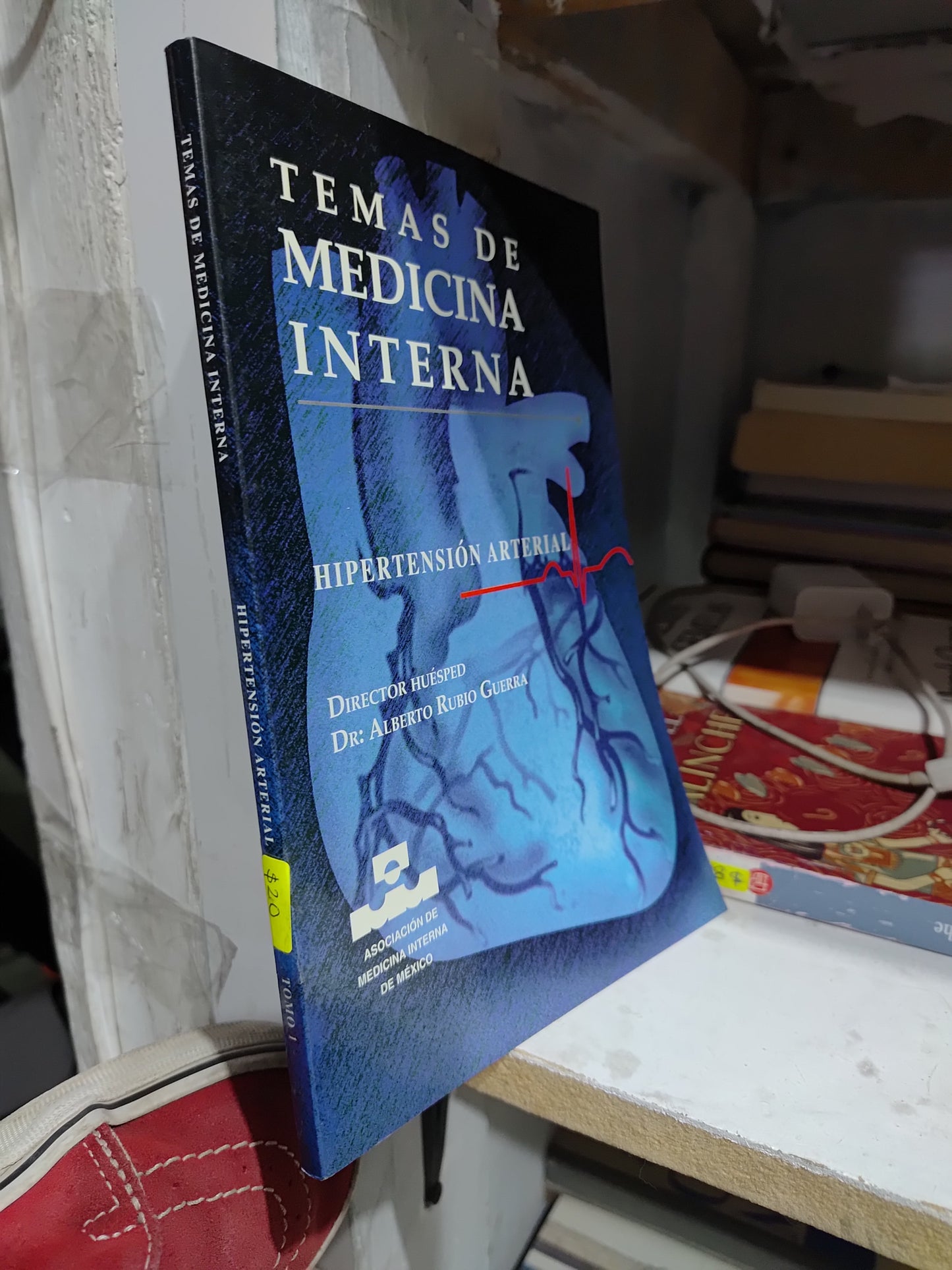 TEMAS DE MEDICINA INTERNTA POR ALBERTO RUBIO GUERRA USADO SALUD JUAREZ