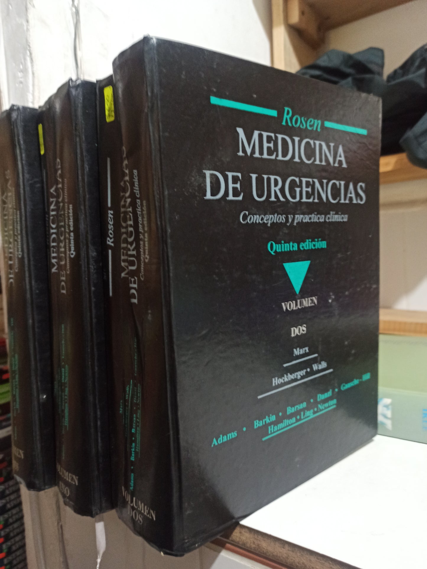 MEDICINA DE URGENCIAS POR CONCEPTOS Y PRACTICAS CLINICAS POR VARIOS AUTORES USADO SALUD JUÁREZ 3 TOMOS $600