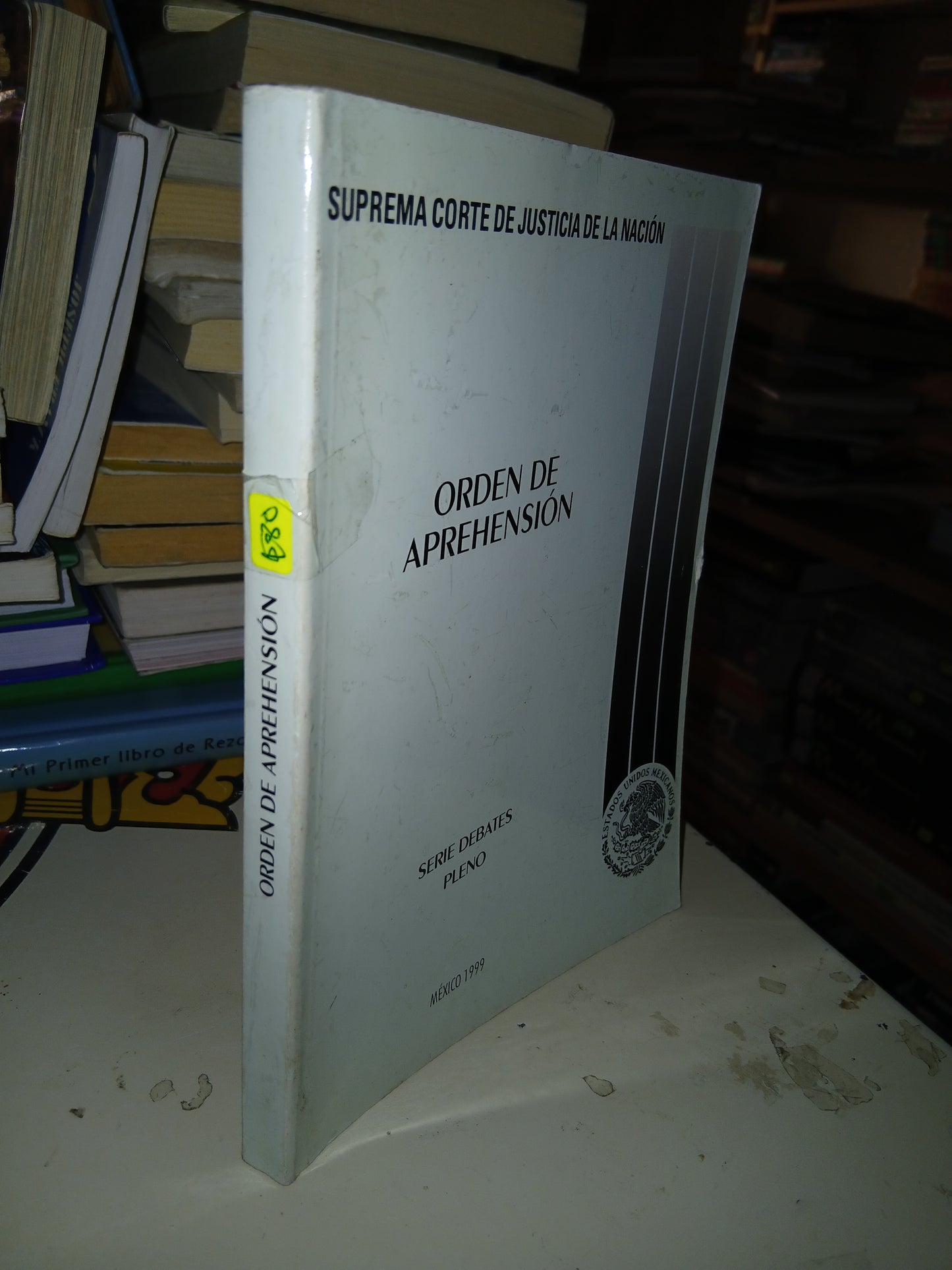 ORDEN DE APREHENSIÓN (VARIOS AUTORES) USADO DERECHO LITERARIO 207
