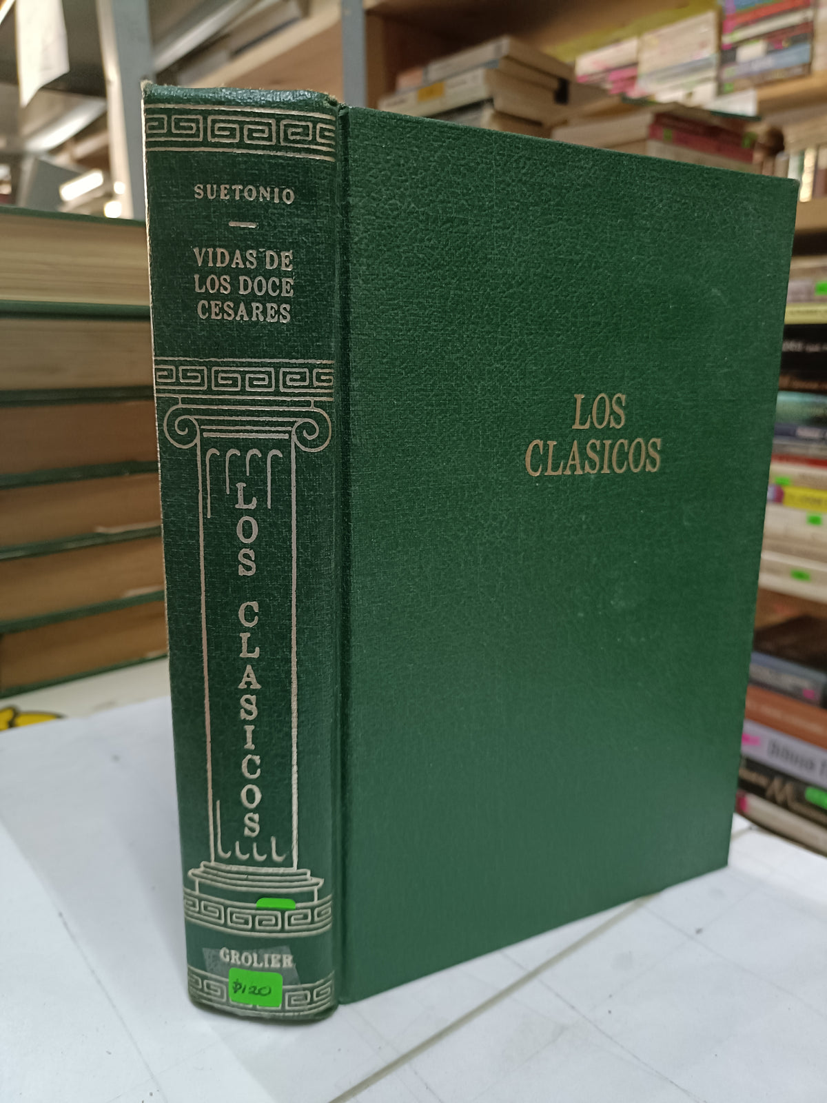 LOS CLASICOS VIDAS DE LOS DOCE CESARES POR SUETONIO USADO NOVELA LITERARIO 207
