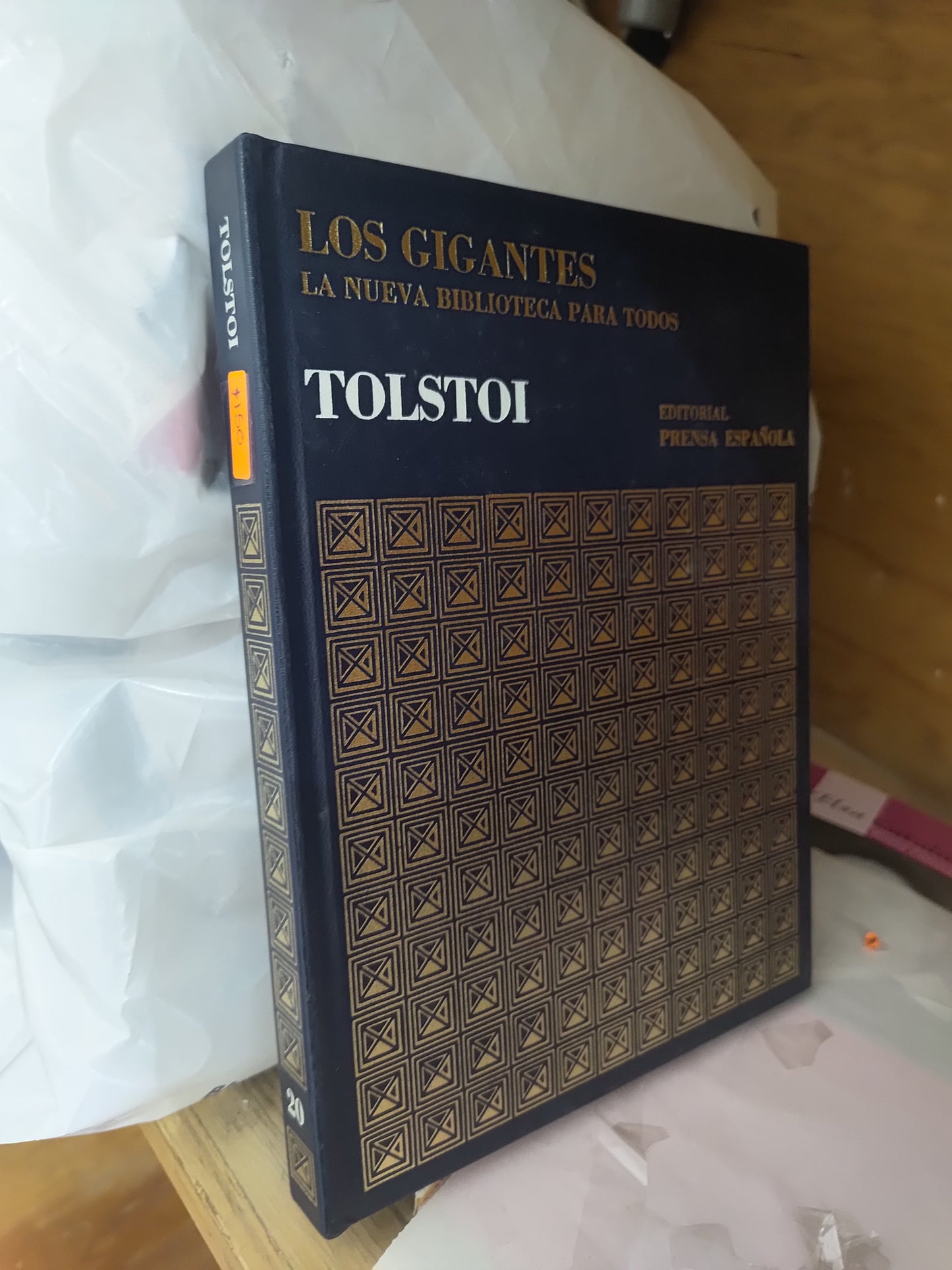 LOS GIGANTES LA NUEVA BIBLIOTECA PARA TODOS POR TOLSTOI USADO NOVELAS JUAREZ 515