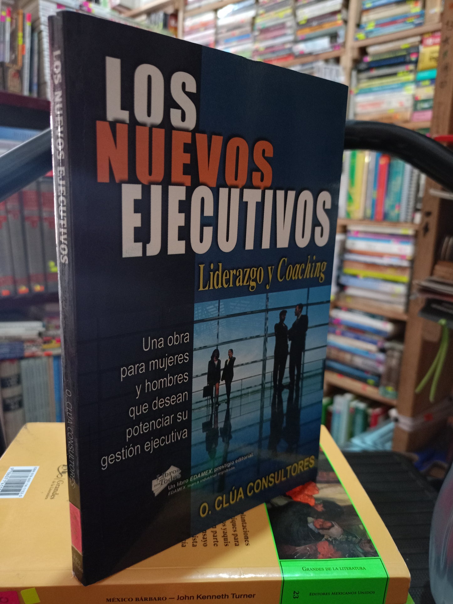 LOS NUEVOS EJECUTIVOS POR O. CLUA CONSULTORES USADO S.PERSONAL LITERARIO 305