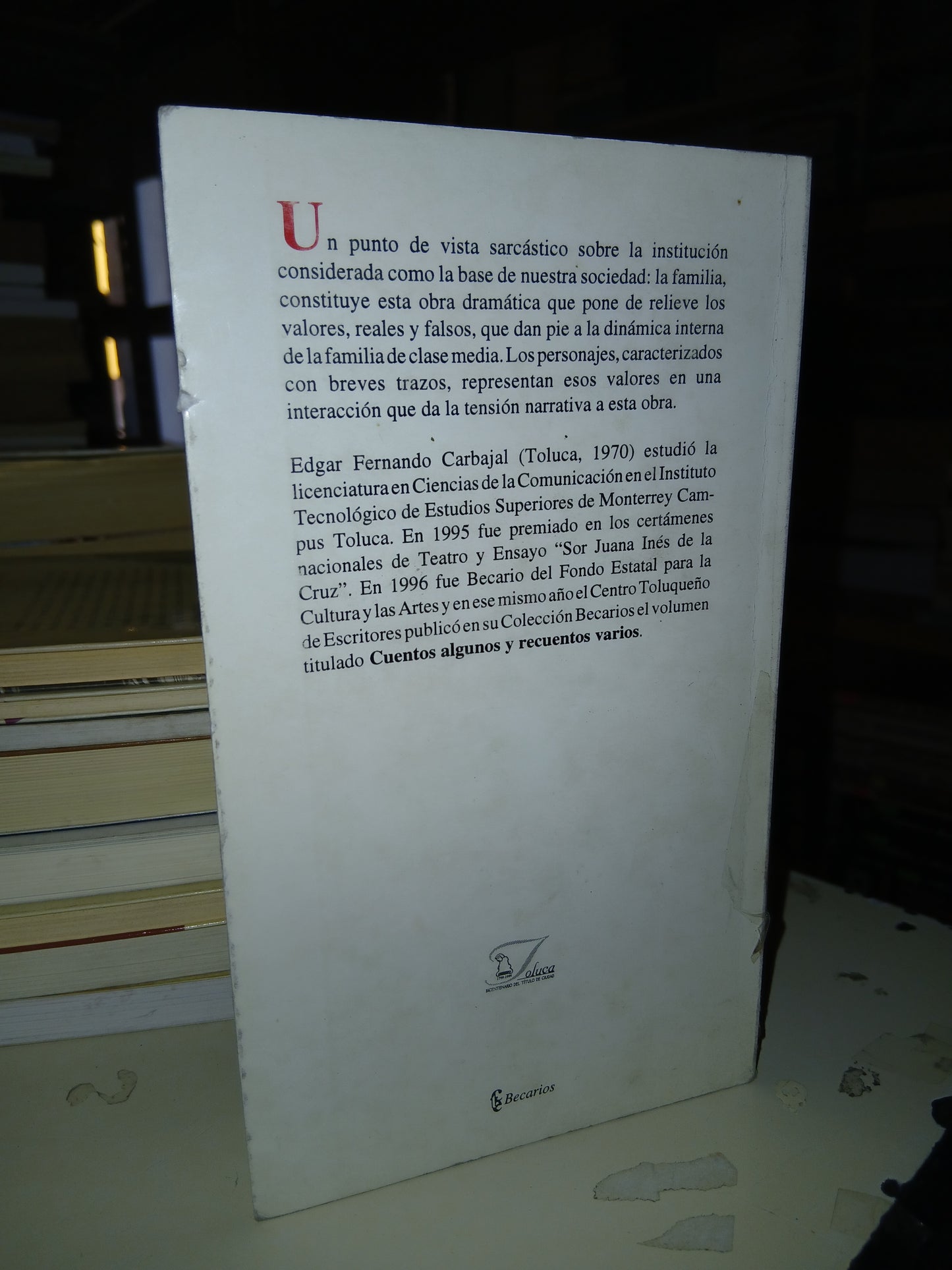 UNA HISTORIA FAMILIAR POR EDGAR FERNANDO CARBAJAL USADO TEATRO LITERARIO 207