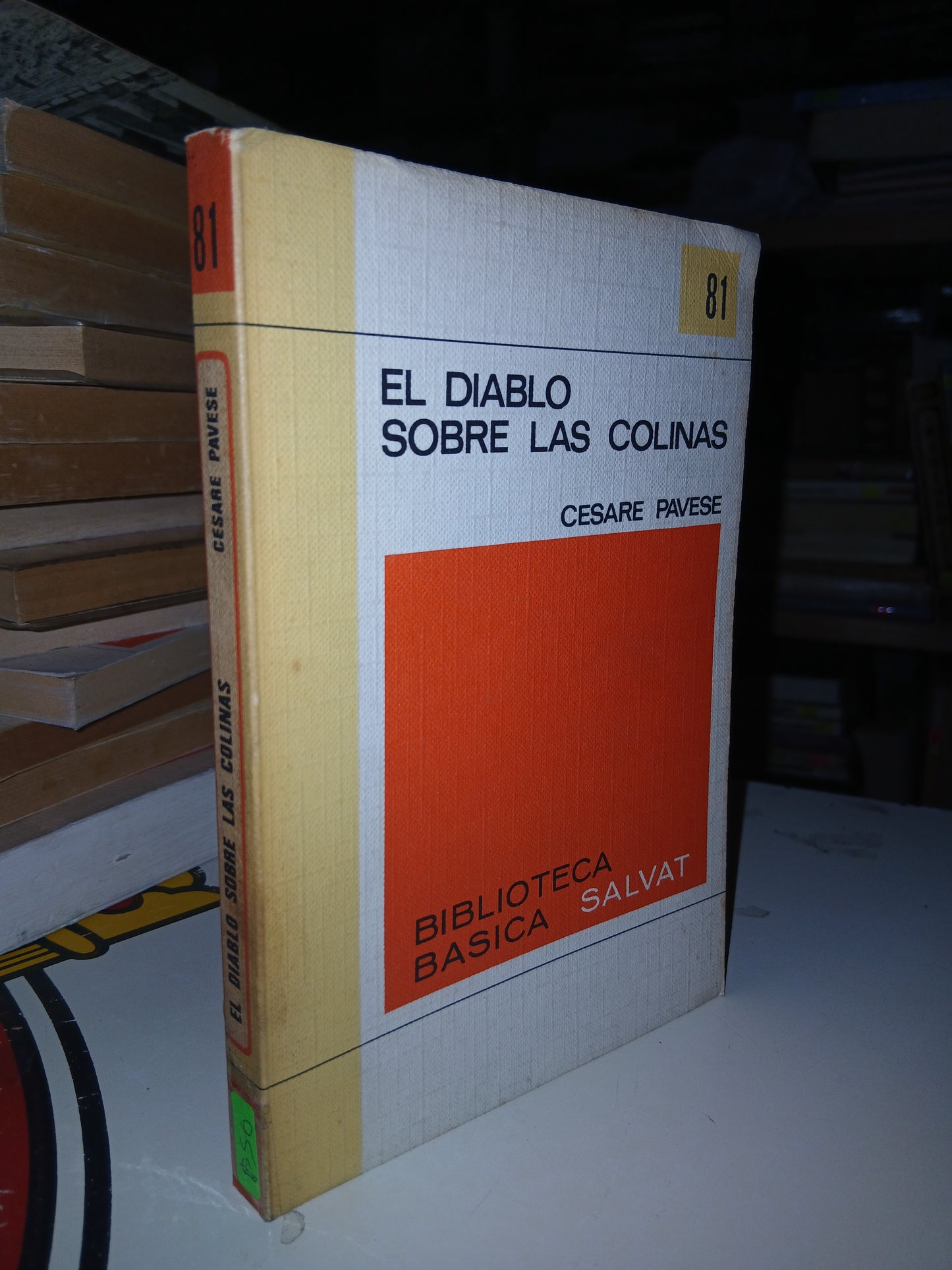 EL DIABLO SOBRE LAS COLINAS POR CESARE PAVESE USADO NOVELA LITERARIO 207