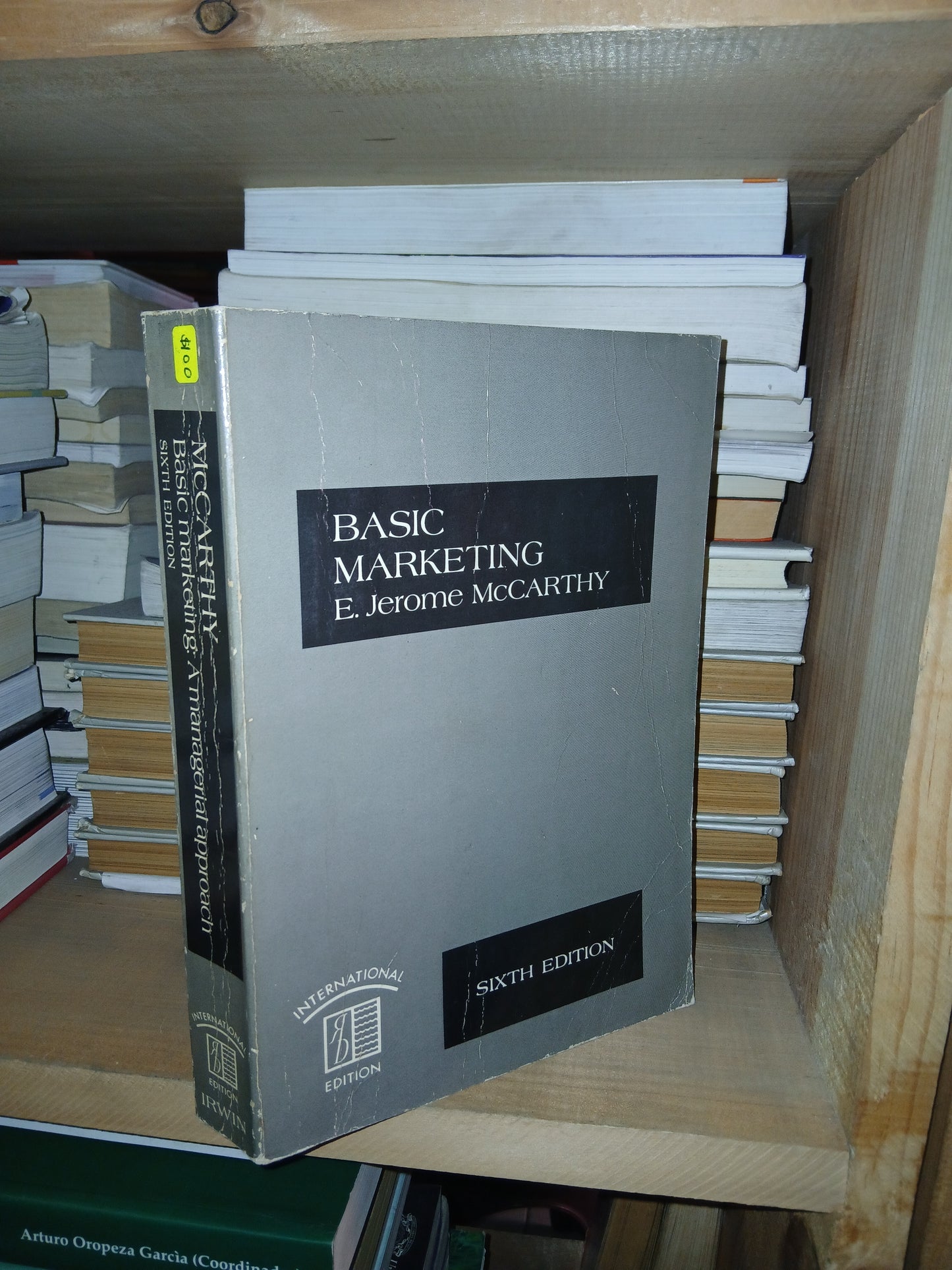 BASIC MARKETING POR E. JEROME MCCARTHY USADO MARKETING LITERARIO 207