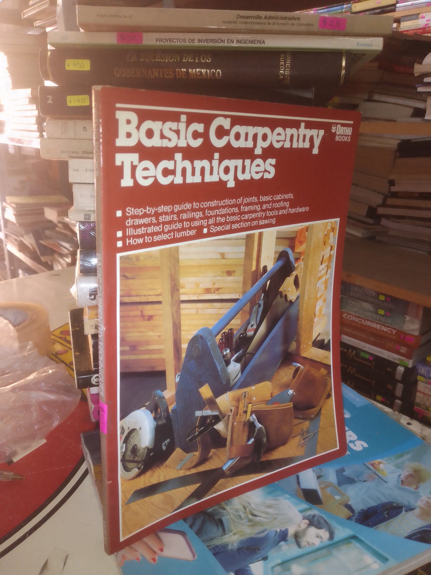 BASIC CARPENTRY TECHNIQUES POR T. JEFF WILLIAMS USADO OFICIOS LITERARIO 207