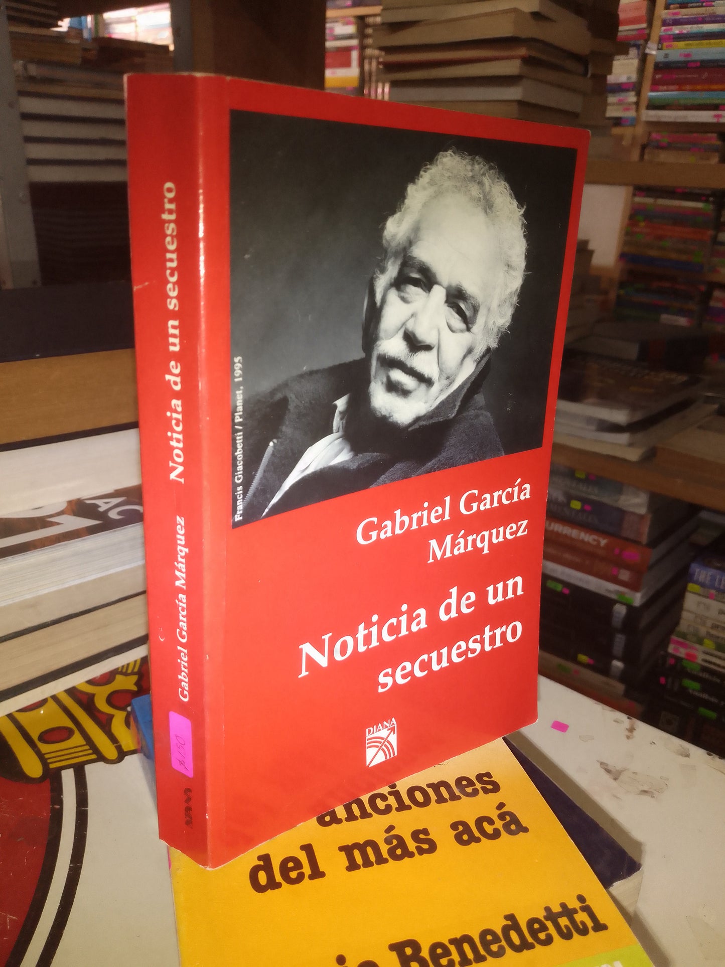 NOTICIA DE UN SECUESTRO POR GABRIEL GARCÍA MÁRQUEZ USADO NOVELA LITERARIO 207
