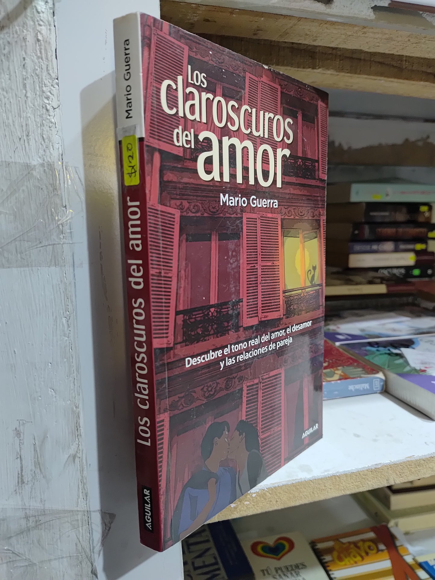 LOS CLAROSCUROS DEL AMOR POR MARIO GUERRA USADO NOVELAS JUAREZ