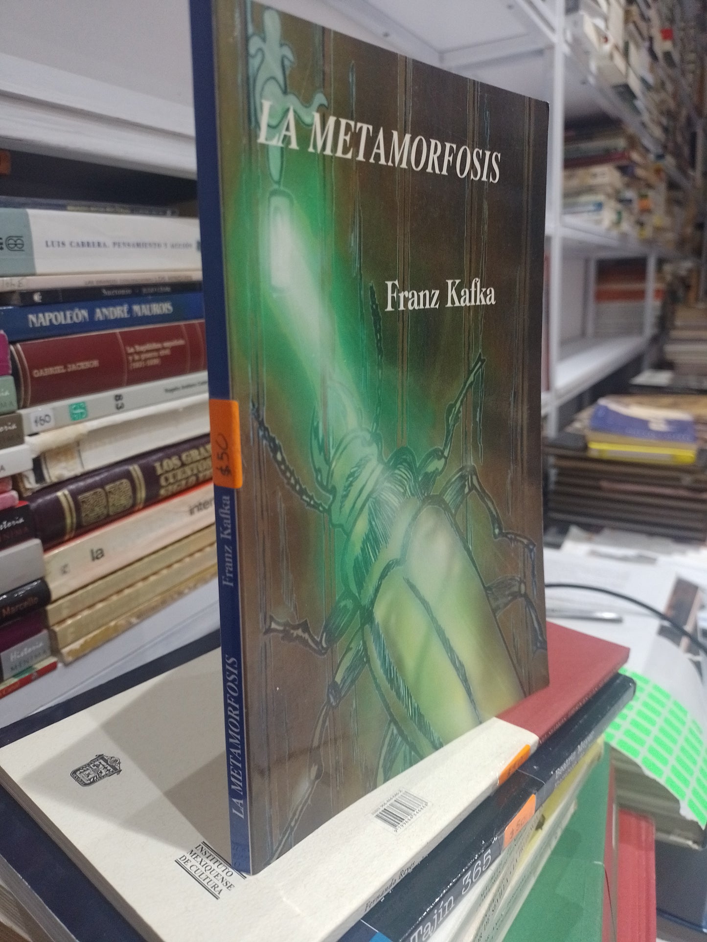 LA METAMORFOSIS POR FRANZ KAFKA USADO NOVELA JUAREZ 515