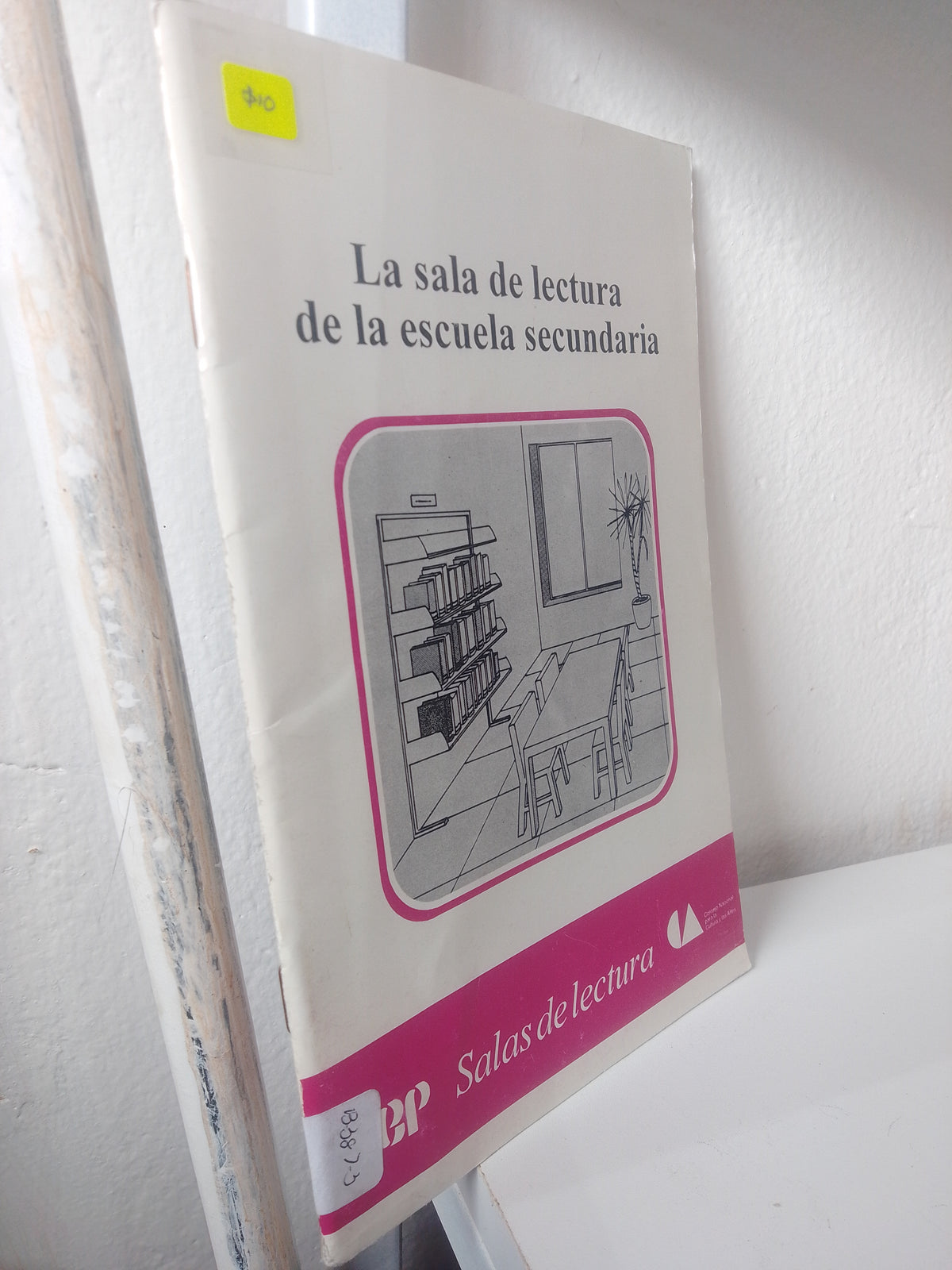 LA SALA DE LECTURA DE LA ESCUELA SECUNDARIA POR SEP USADO EDUCACION JUAREZ 515