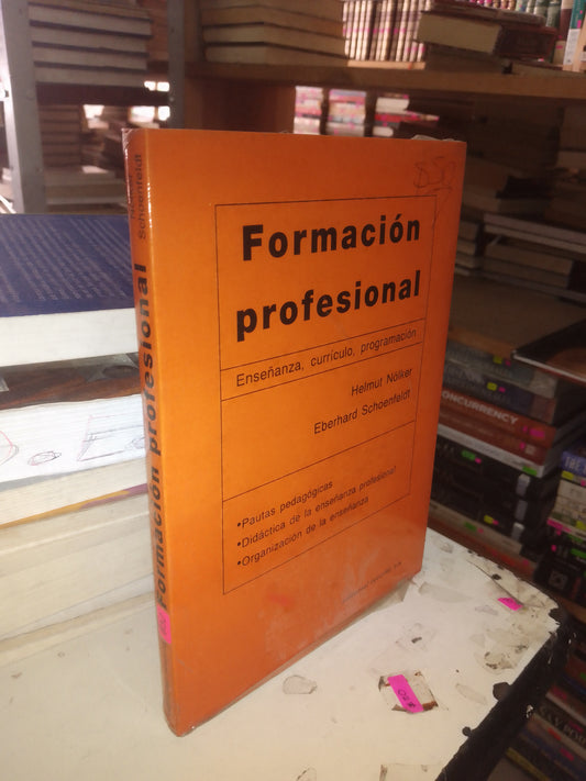 FORMACIÓN PROFESIONAL POR NOLKER Y SCHOENFELDT USADO EDUCACIÓN LITERARIO 207