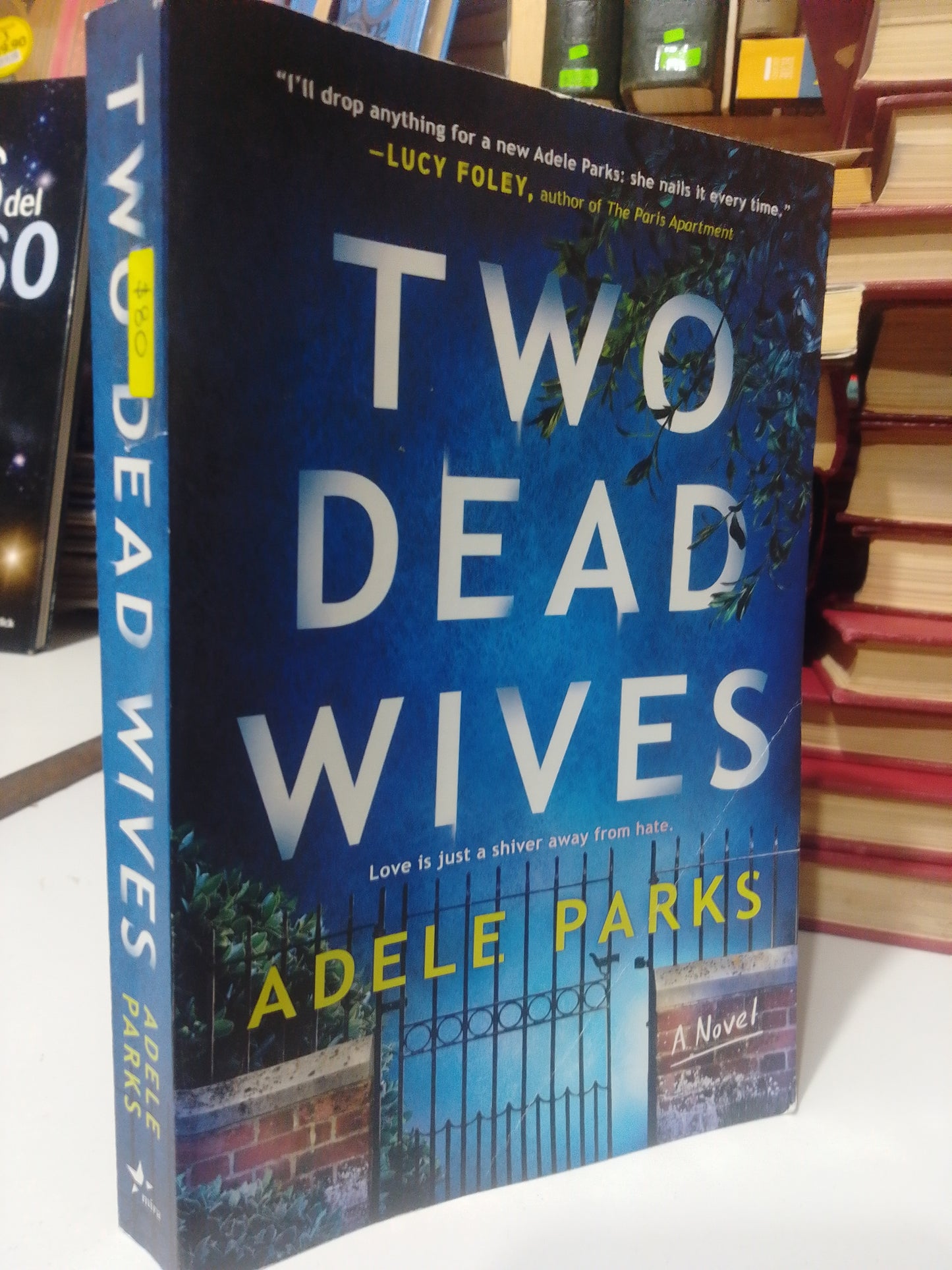 TWO DEAD WIVES POR ADELE PARKS USADO IDIOMAS JUAREZ