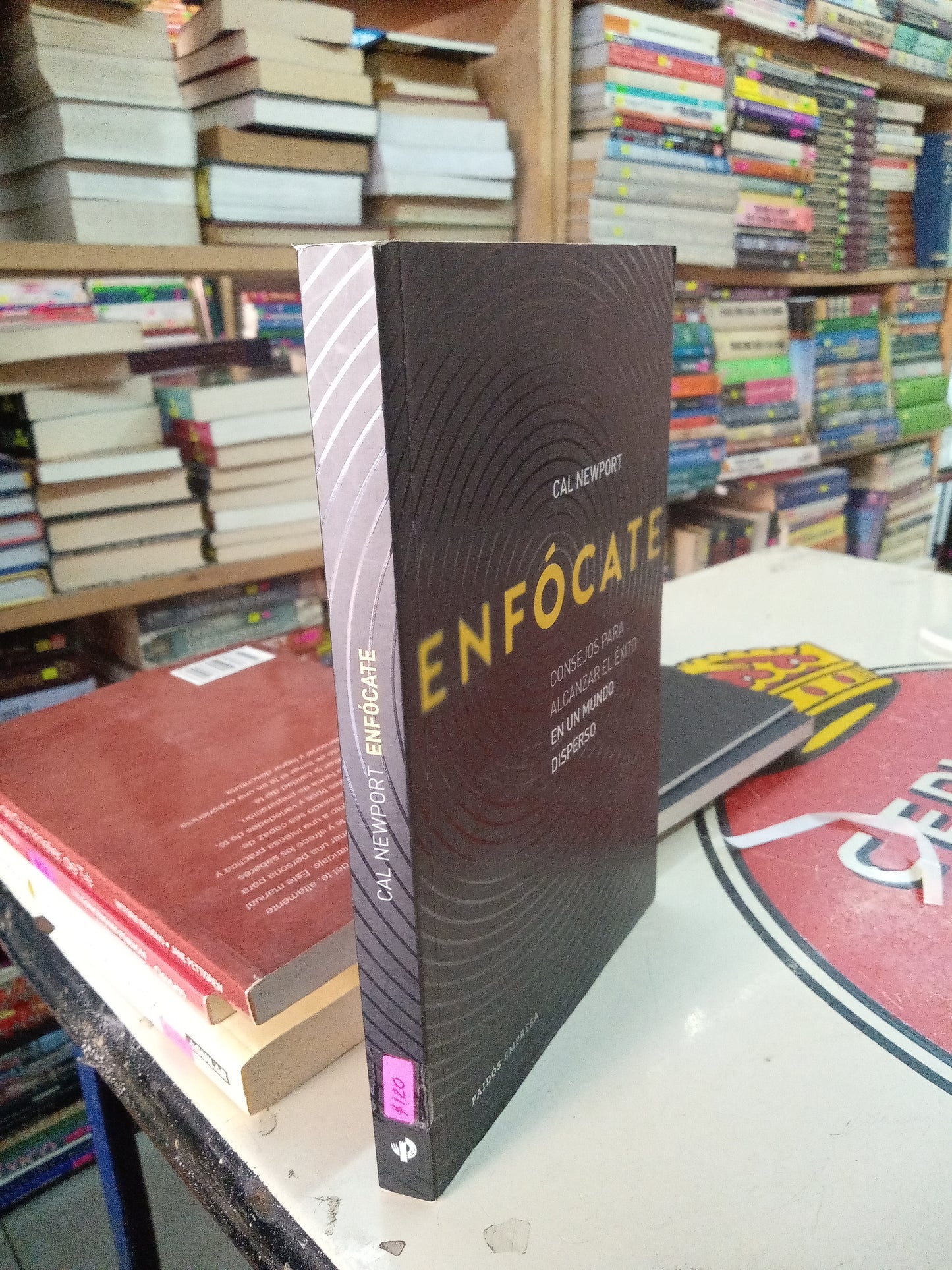 ENFOCATE CONSEJOS PARA ALCANZAR EL EXITO EN UN MUNDO DISPERSO POR CAL NEWPORT USADO SUPERACION PERSONAL LITERARIO 207