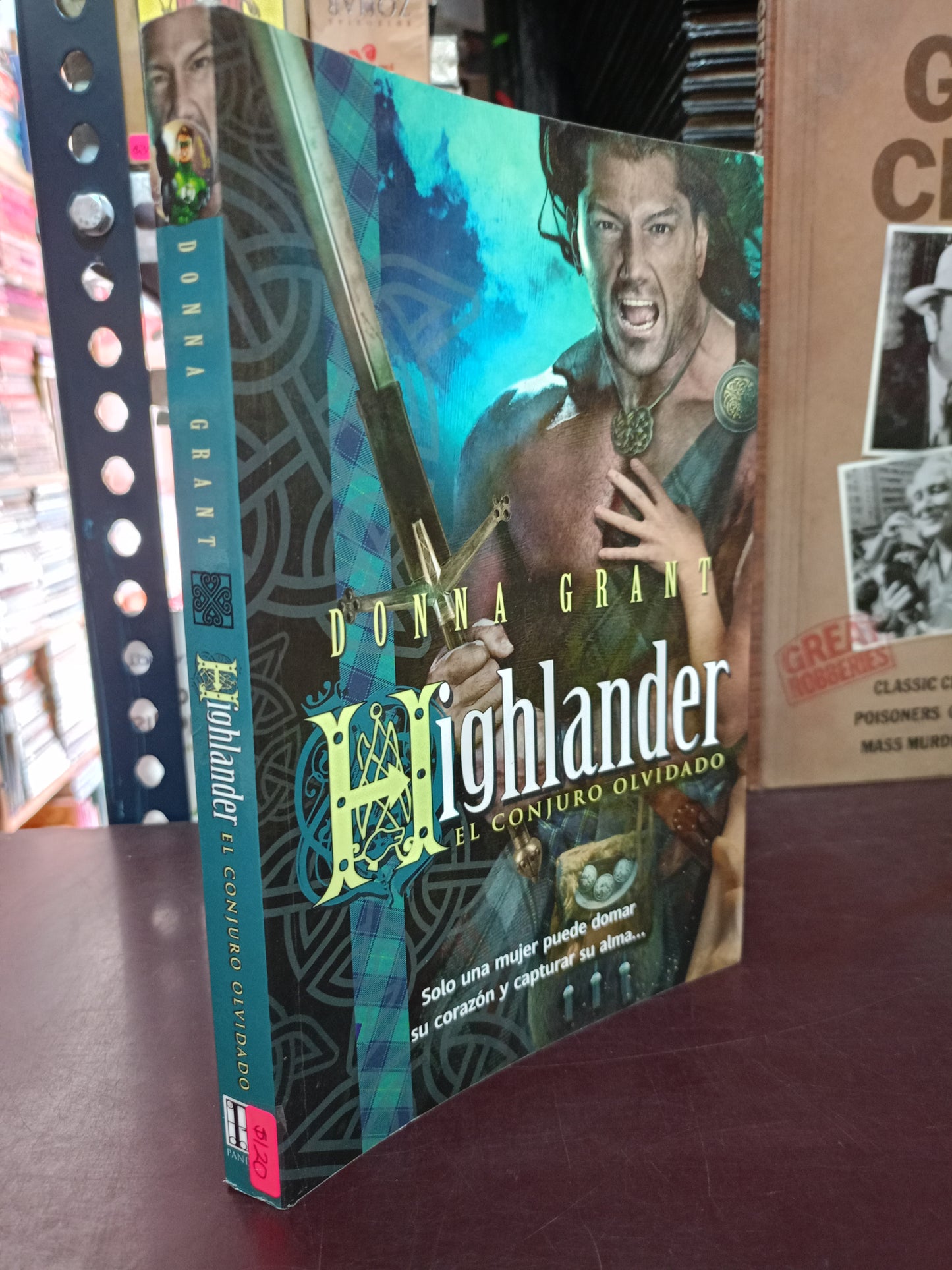 HIGHLANDER POR DONNA GRANT USADO NOVELA LITERARIO 305