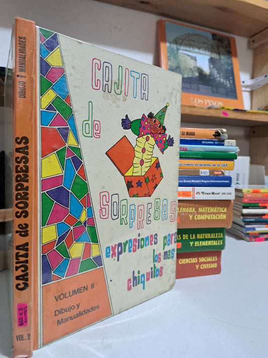 CAJITA DE SORPRESAS DIBUJO Y MANUALIDADES VOLUMEN II y IV USADO INFANTIL JUÁREZ 60 x dos tomos