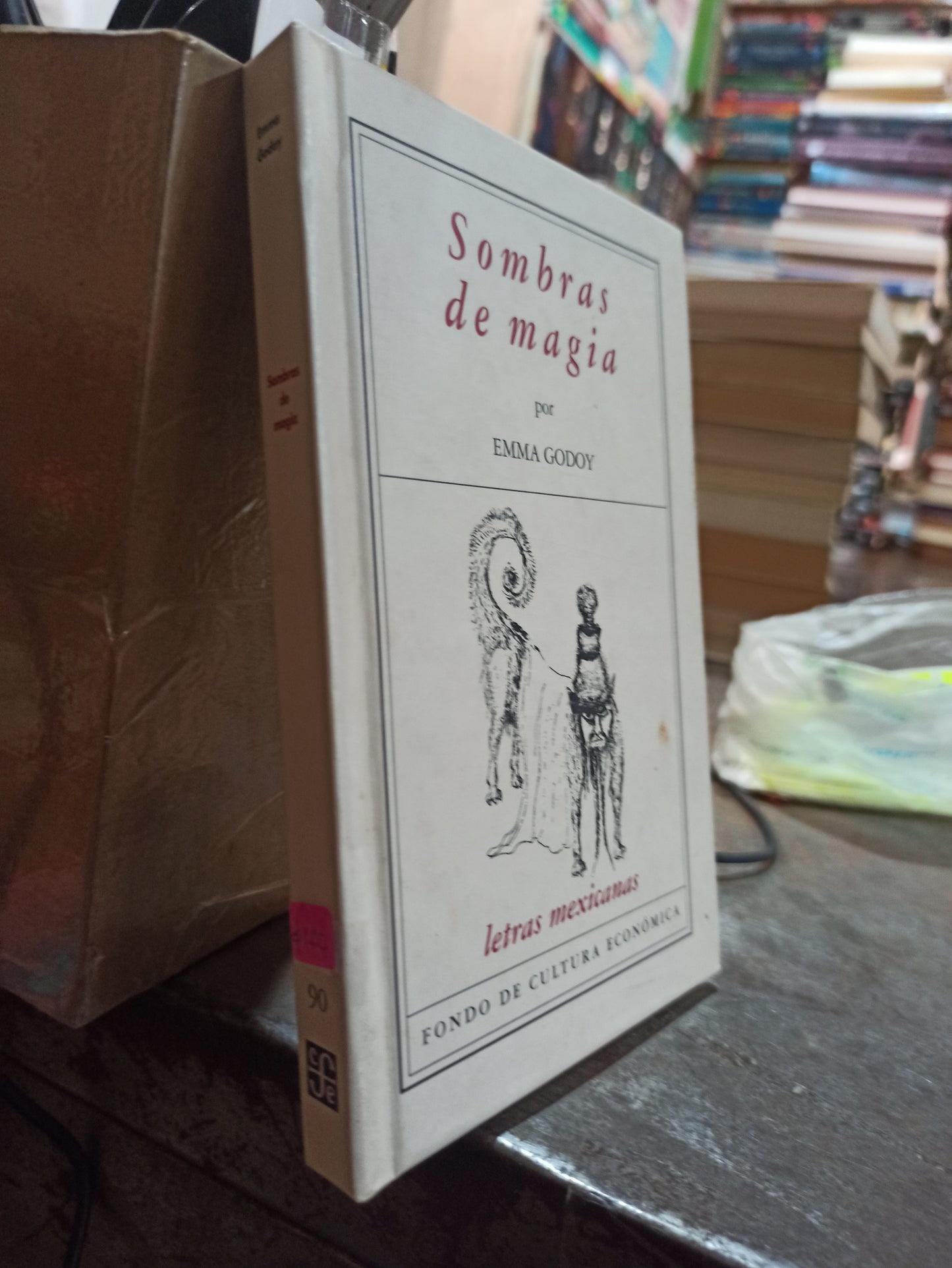 SOMBRAS DE MAGIA POR EMMA GODOY USADO NOVELAS ALDAMA