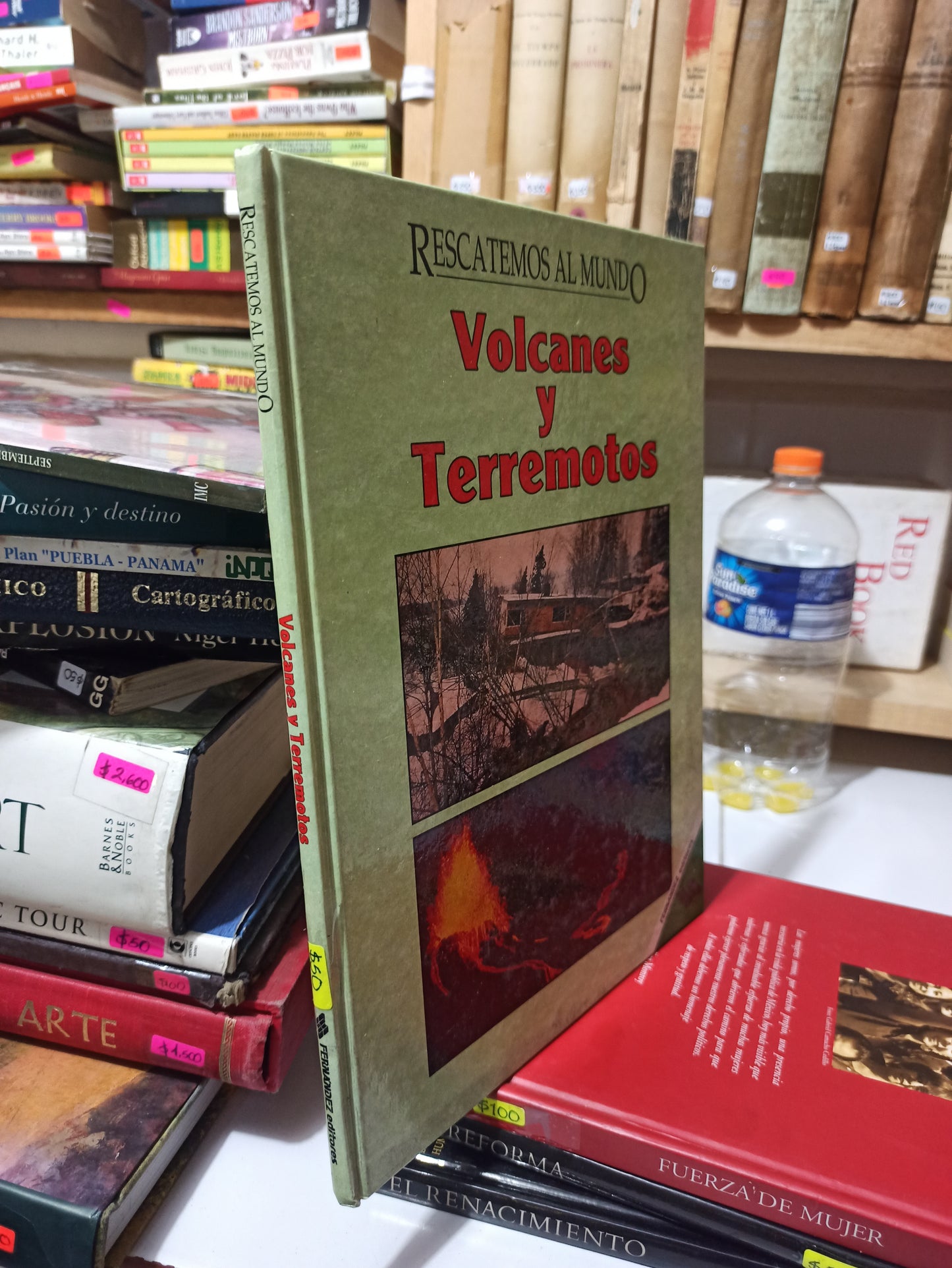 VOLCANES Y TERREMOTOS POR EDITORIAL FERNÁNDEZ USADO HISTORIA JUÁREZ