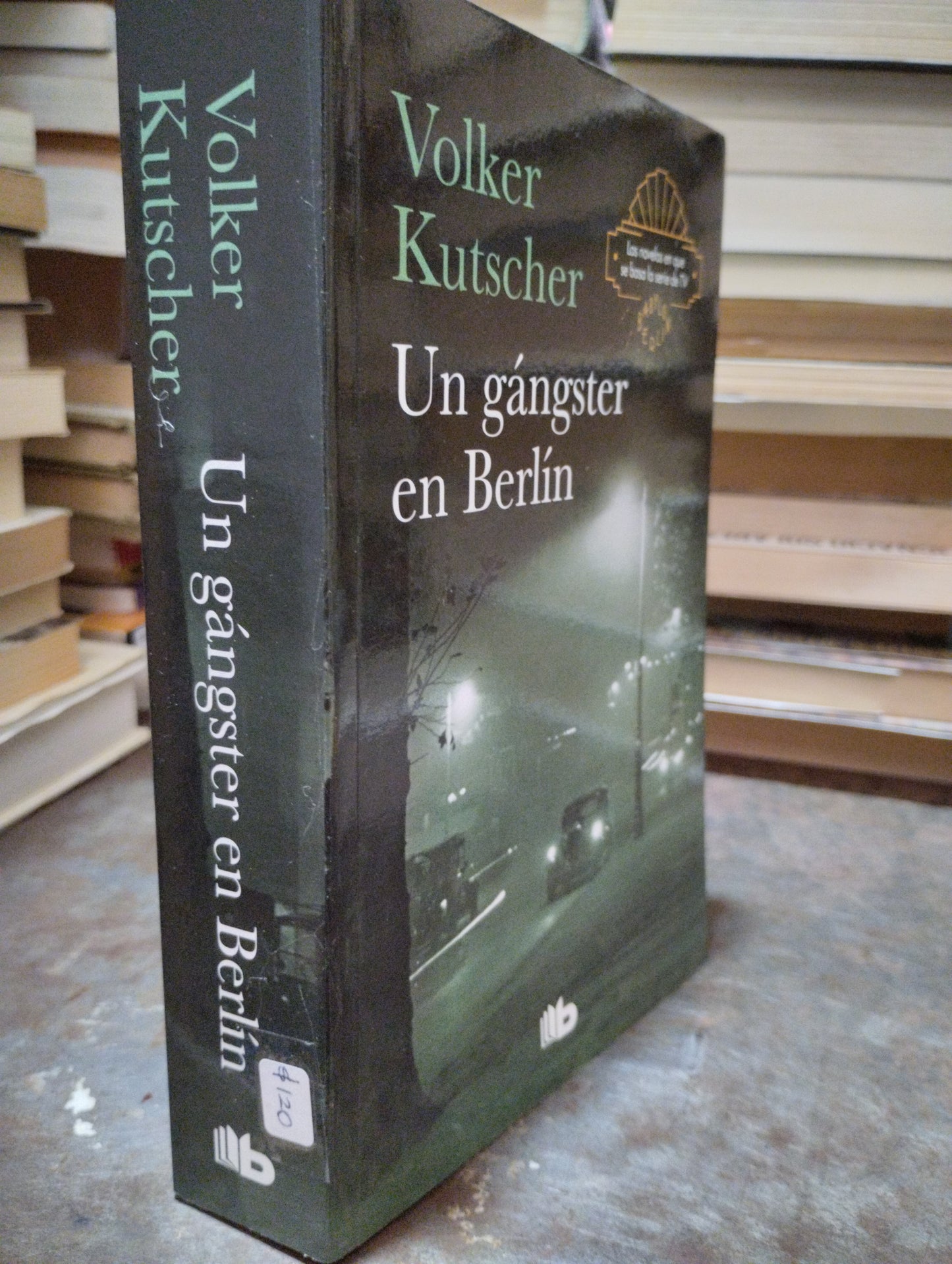 UN GANGSTER EN BERLIN POR VOLKER KUTSCHER USADO NOVELAS ALDAMA