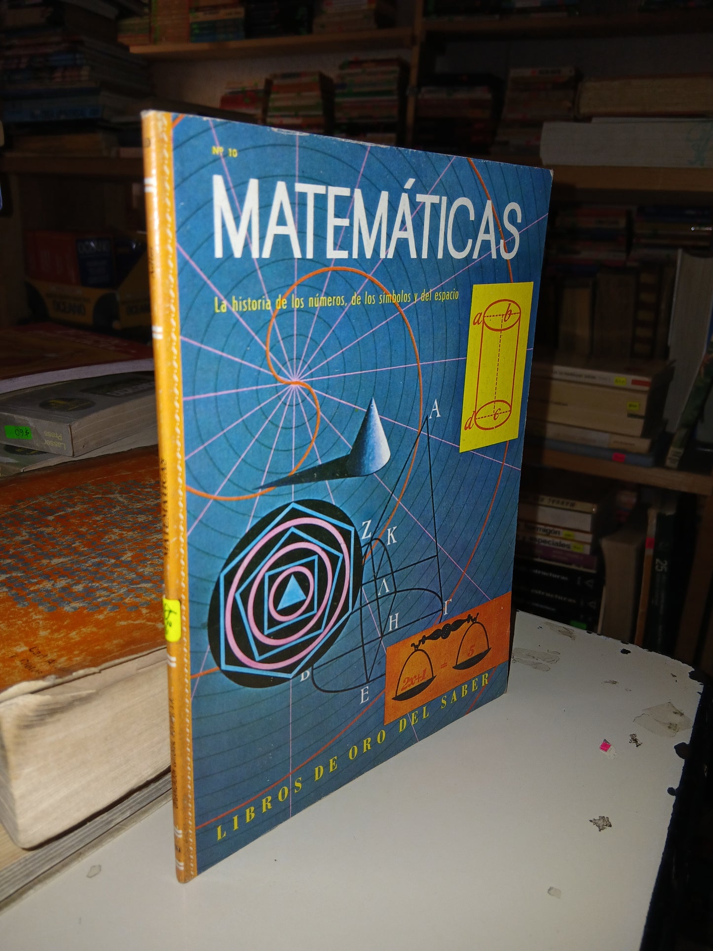 MATEMÁTICAS. LA HISTORIA DE LOS NÚMEROS, DE LOS SÍMBOLOS Y DEL ESPACIO POR IRVING ADLER USADO MATEMÁTICAS LITERARIO 207