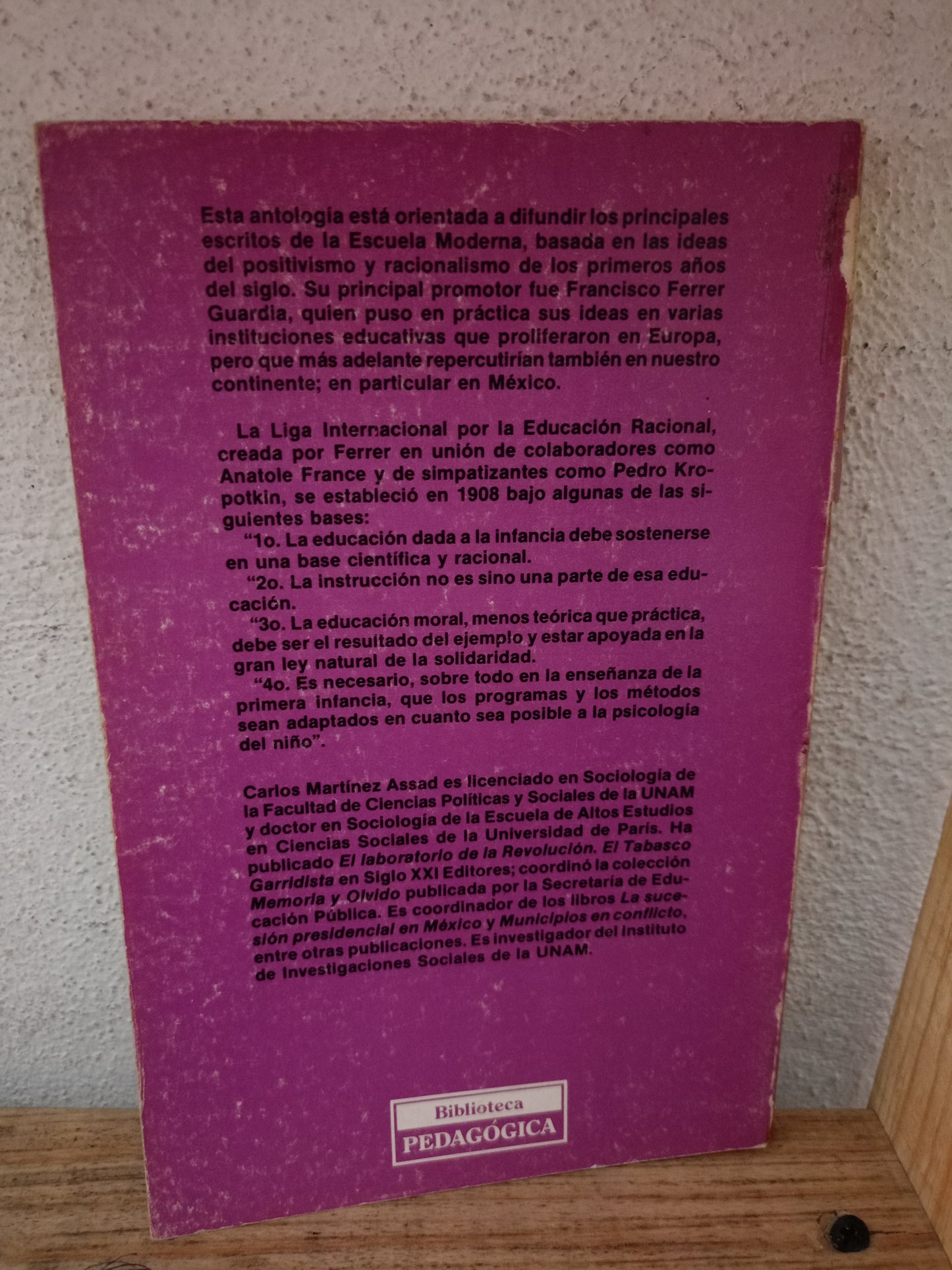 EN EL PAÍS DE AUTONOMÍA POR CARLOS MARTÍNEZ ASSAD USADO EDUCACIÓN LITERARIO 305