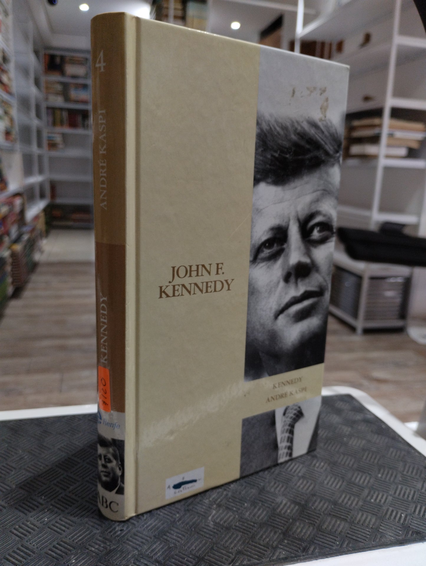 KENNEDY POR AMDRE KASPI USADO HISTORIA JUAREZ 515