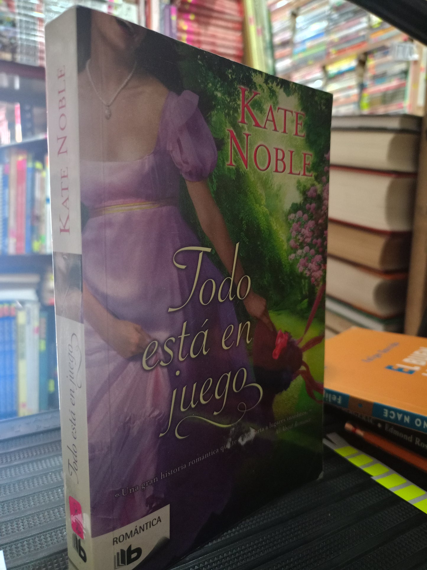 TODO ESTA RN JUEGO POR KATE NOBLE USADO NOVELA LITERARIO 305