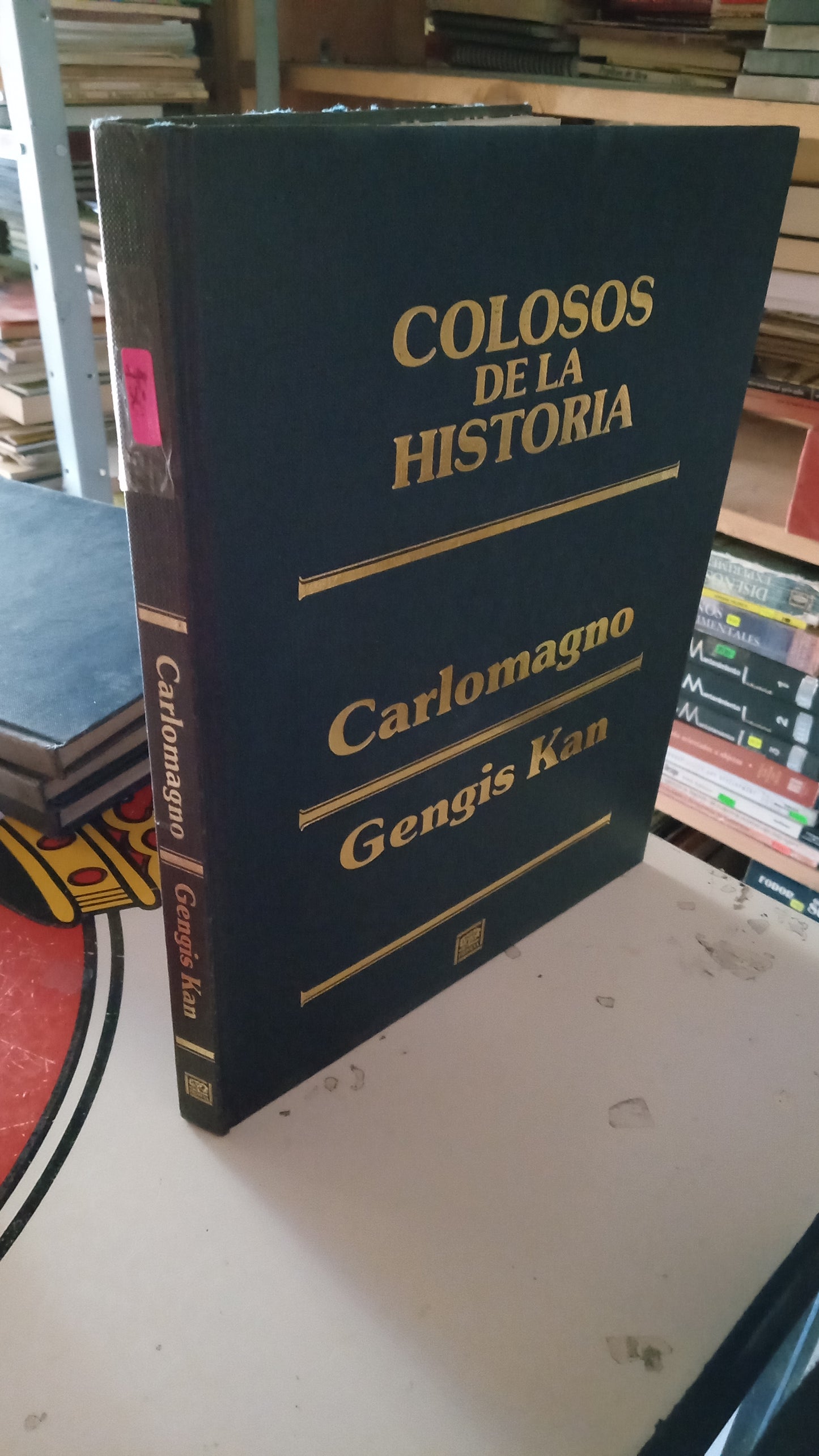 COLOSOS DE LA HISTORIA: CARLOMAGNO / GENGIS KAN USADO HISTORIA LITERARIO 207