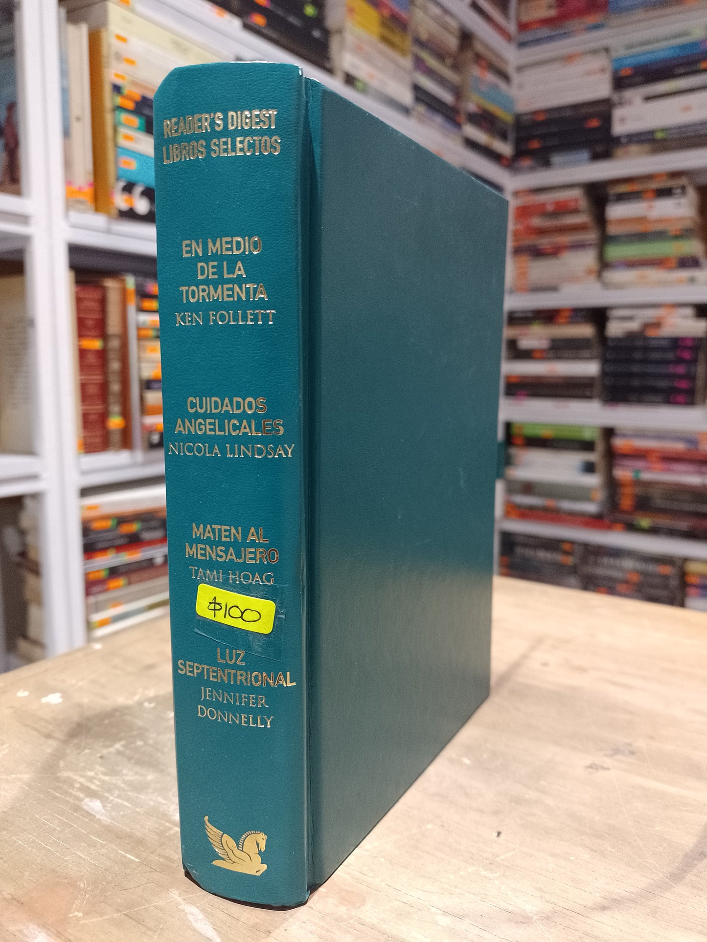 LIBROS SELECTOS EN MEDIO DE LA TORMENTA POR KEN FOLLETT CUIDADOS ANGELICALES POR NICOLA LINDSAY MATEN AL MENSAJERO POR TAMI HOAG LUZ SEPTEMTRIONAL POR JENNIFER DONNELLY USADO NOVELA JUAREZ 515