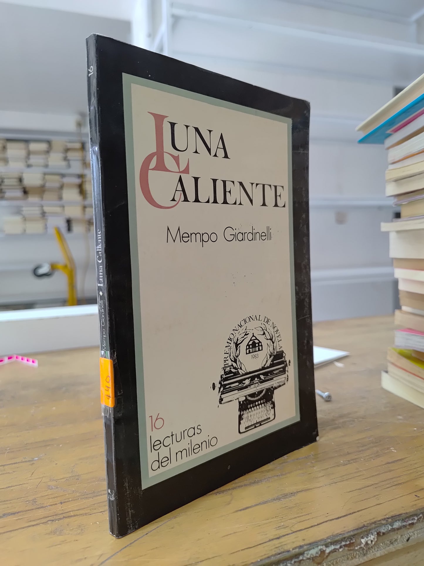 LUNA CALIENTE POR MEMPO GIARDINELLI USADO NOVELAS JUAREZ 515